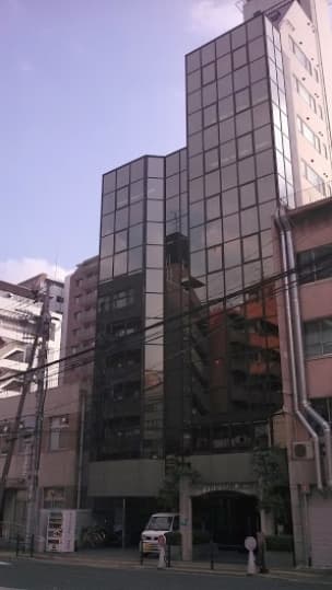 アンビション貸会議室・建物の外観です。