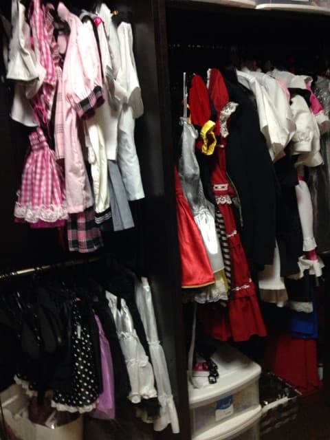 コスプレ衣装、1着100円でレンタル出来ます。