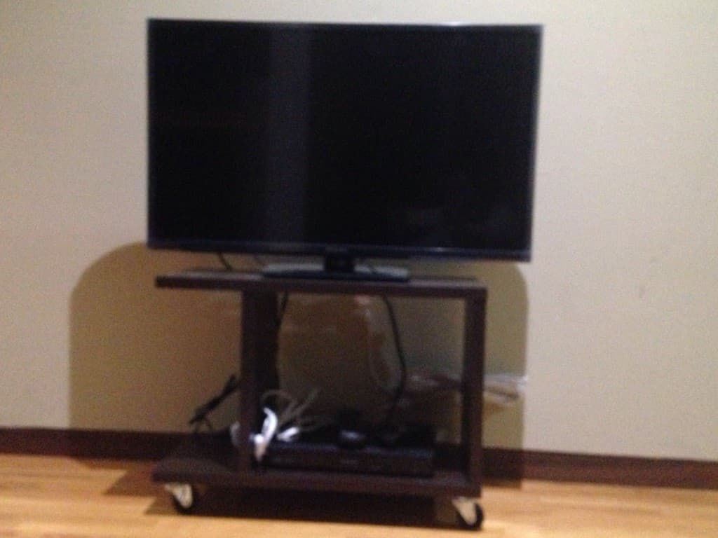 32インチテレビ&ブルーレイプレイヤー(1日1000円) wii-u、PS4(無料)でゲームやカラオケ出来ます。