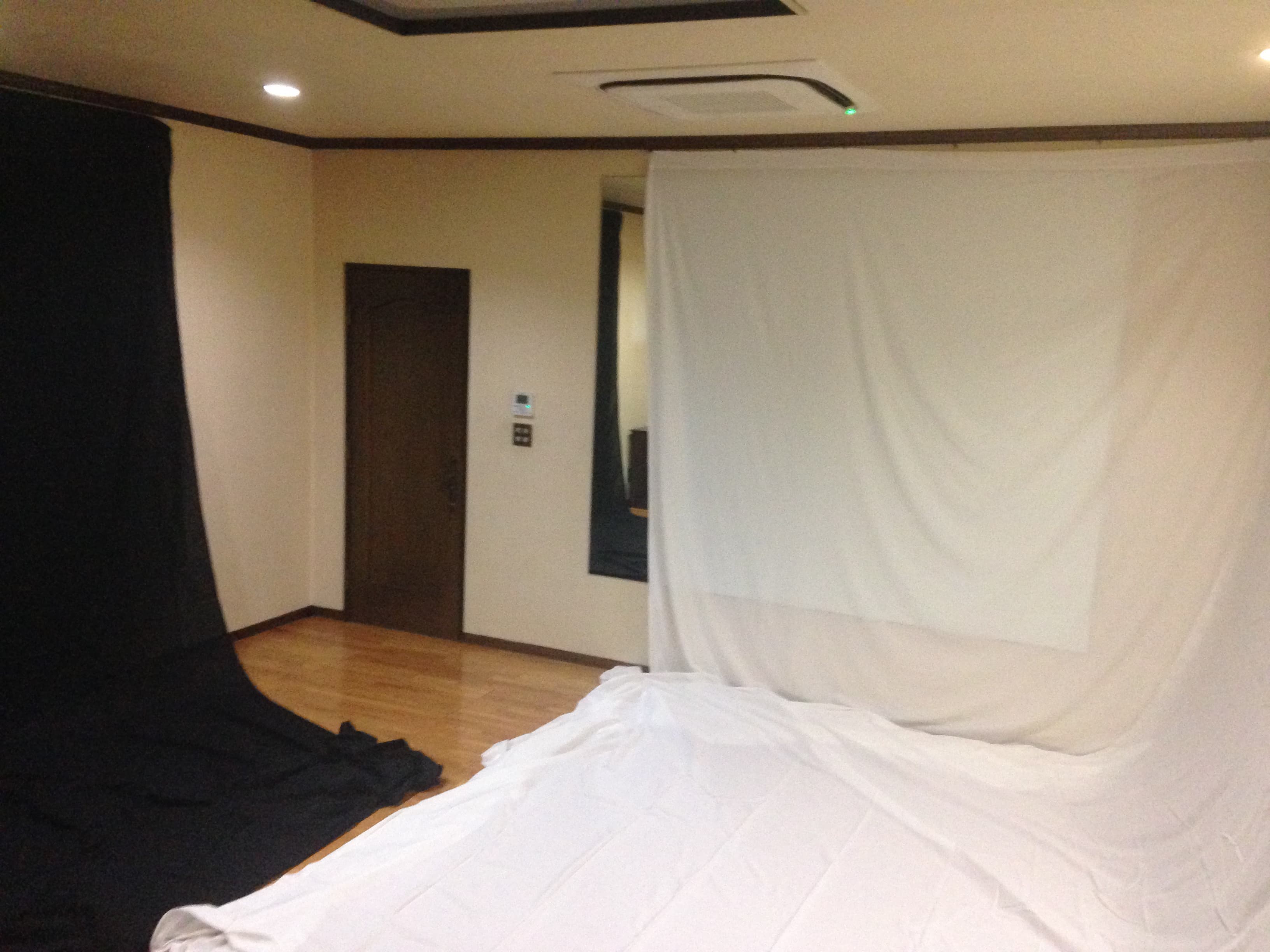 撮影用ホワイトスクリーン(無料)