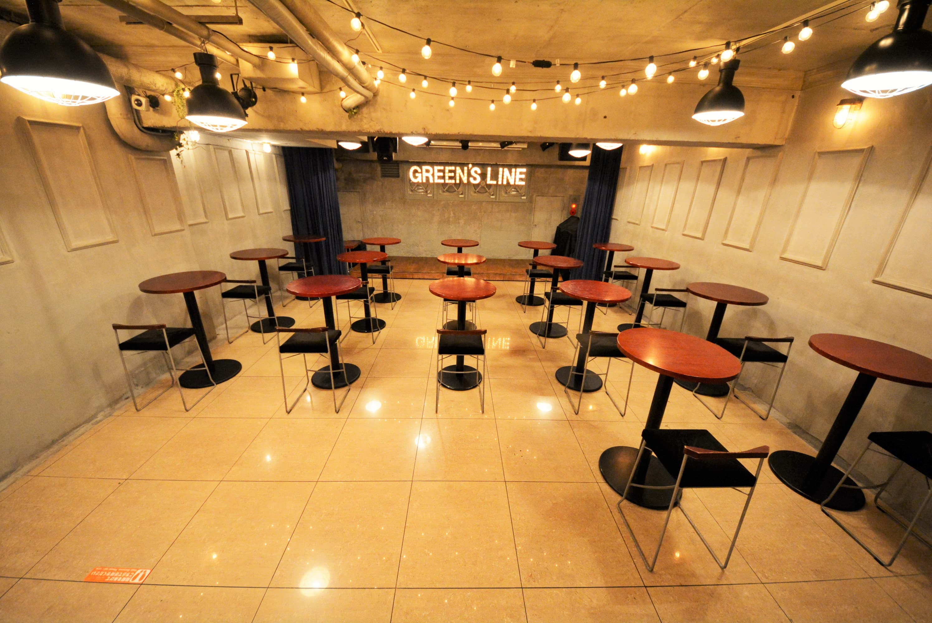 テーブル、イスの設置も可能です