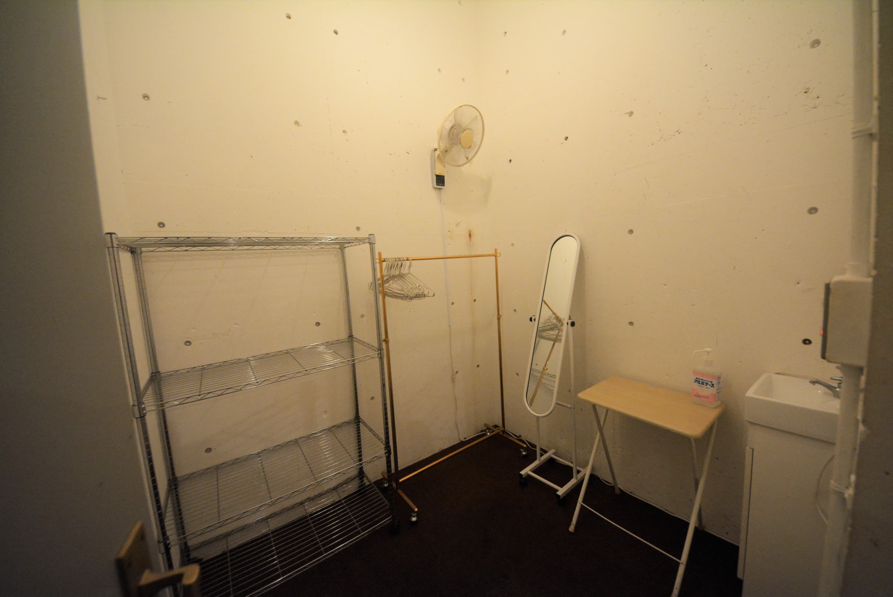 控室あり。利用無料です。お着替えやお荷物置きにも。