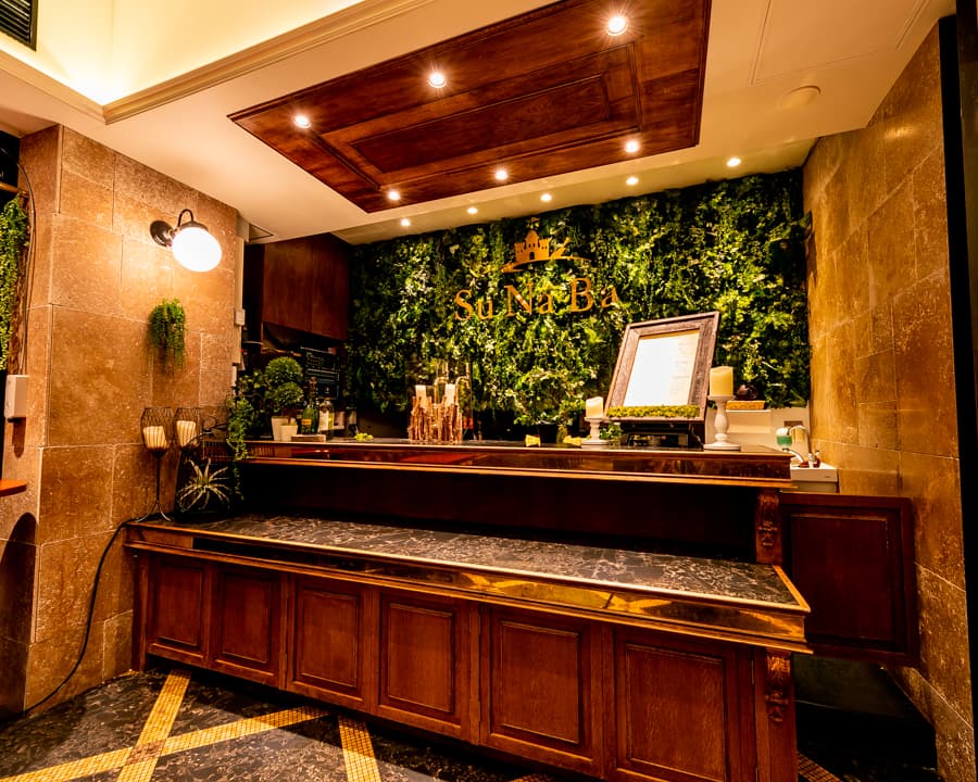 バーカウンター ※中に入っての撮影はご相談ください