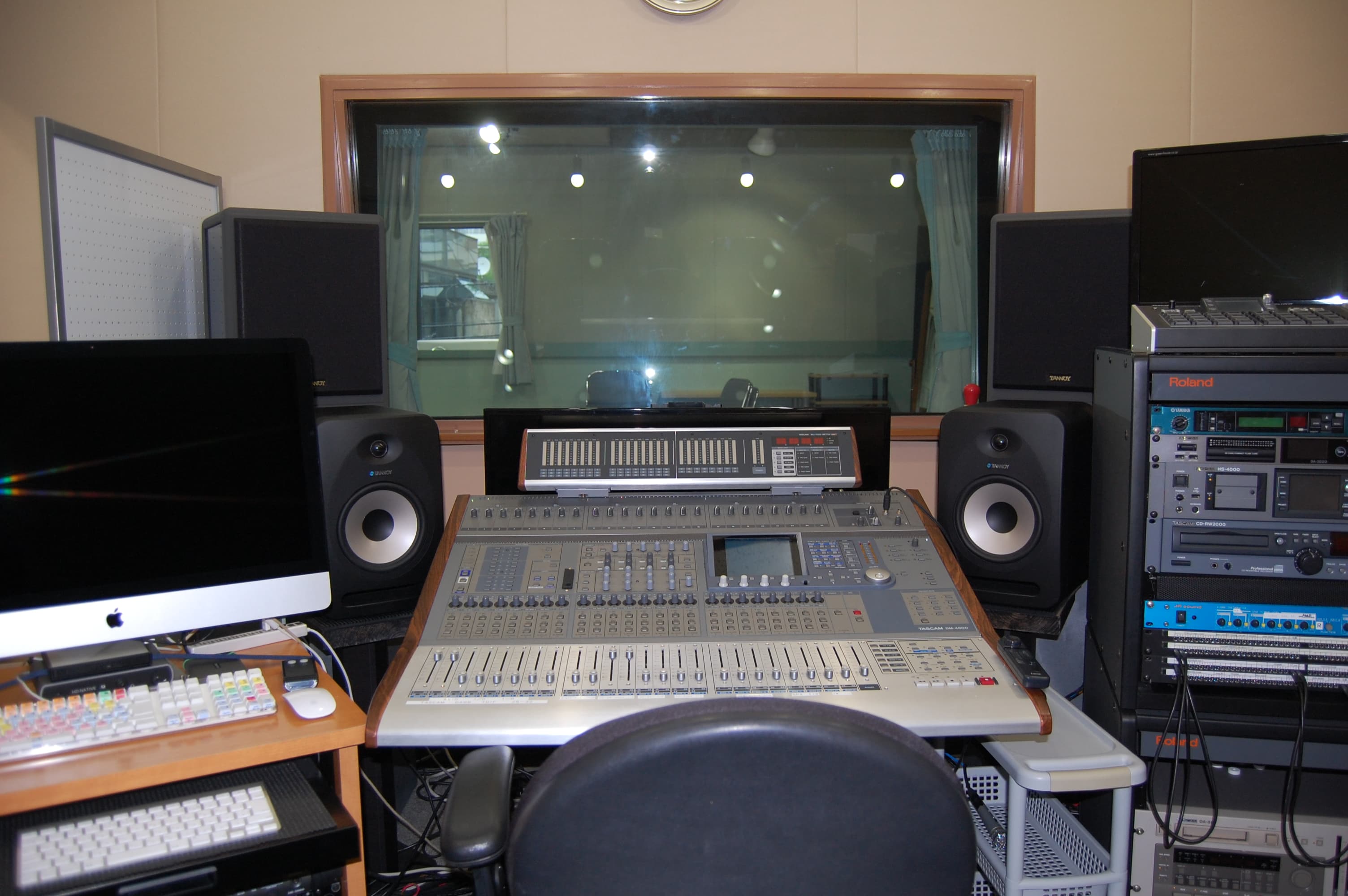 2階のリブロ音楽スタジオはレコーディングできます