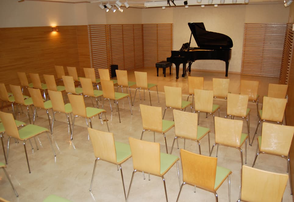 代々木の森リブロホール