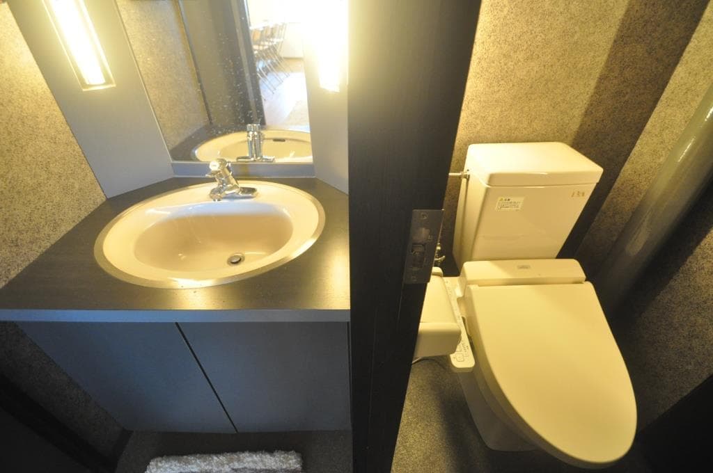 トイレはウォシュレット完備