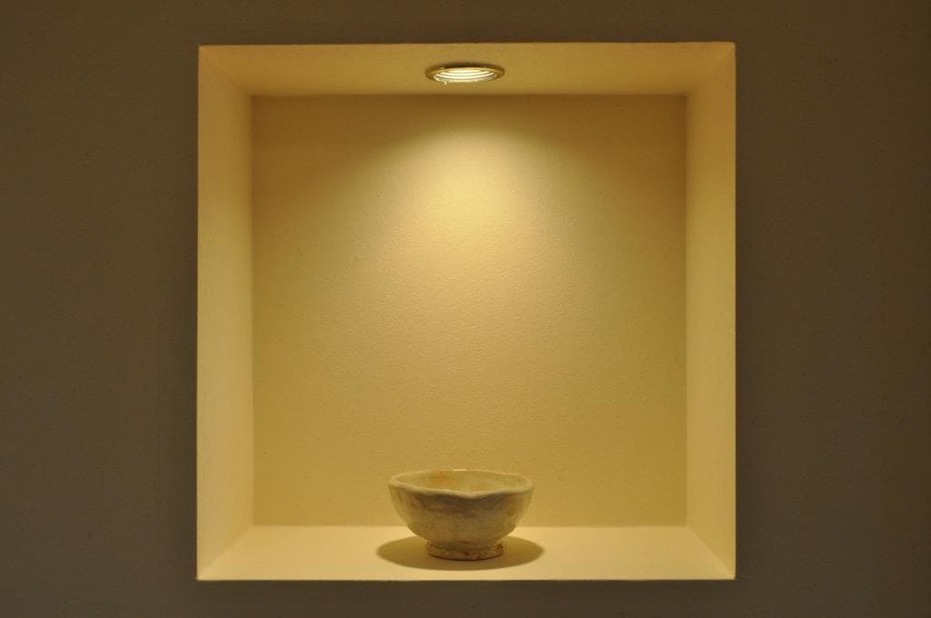 ギャラリー アトリエとしての利用の場合、展示棚(5つ)あります