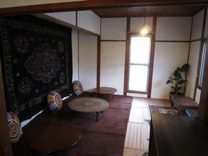 アジア雑貨と茶みせパンパラ 2階お座敷 8畳(+床の間が2畳)