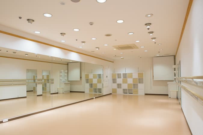 ダンススタジオ