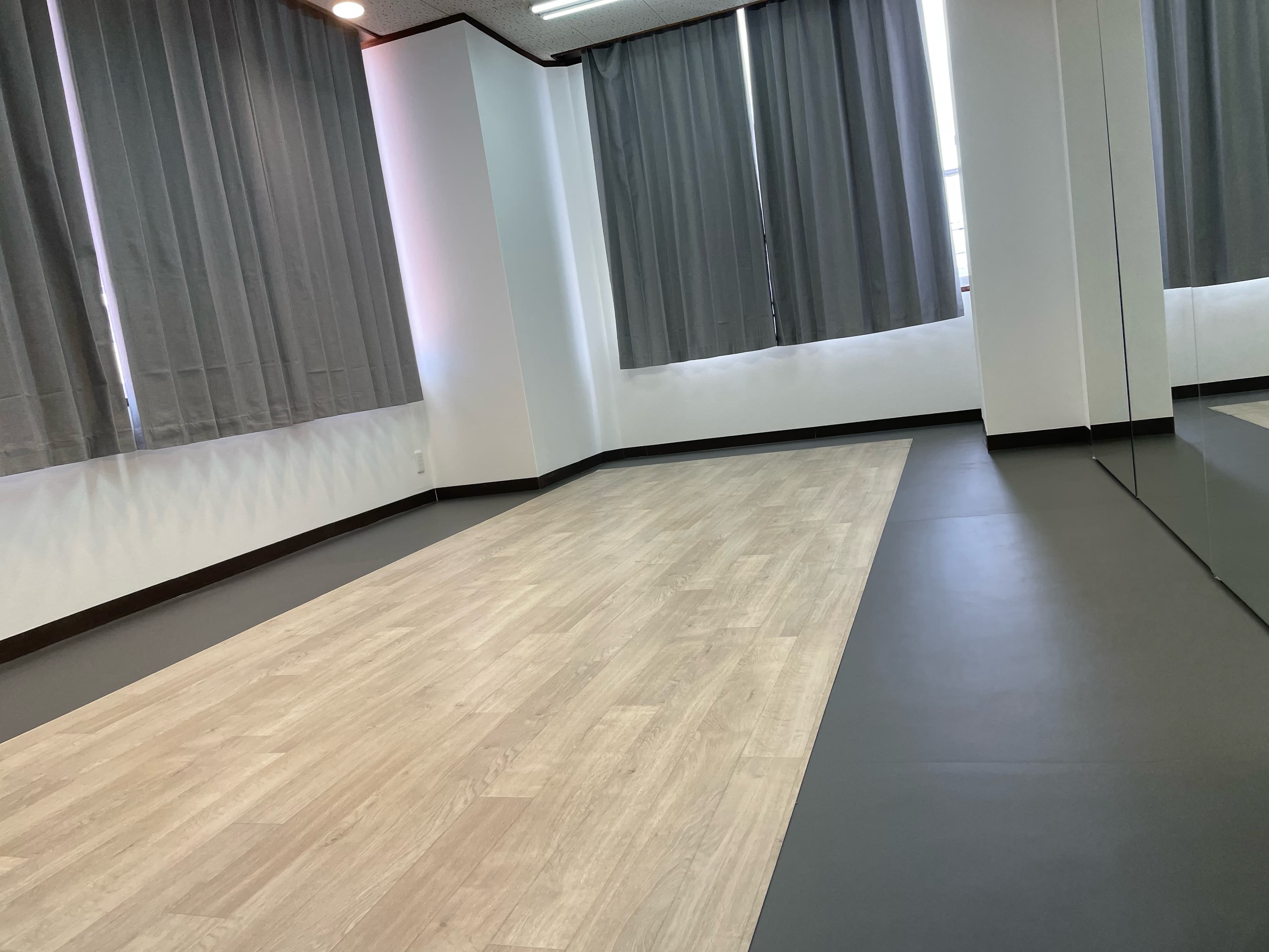 フラメンコ・タップダンスでご利用の場合は専用のシートをご利用ください。