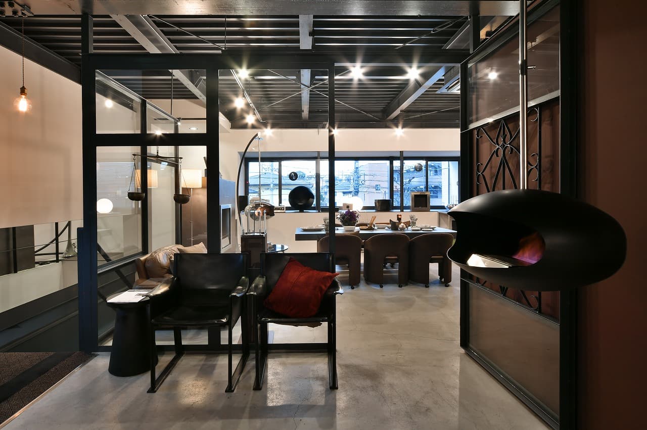 サロン入り口のロビー