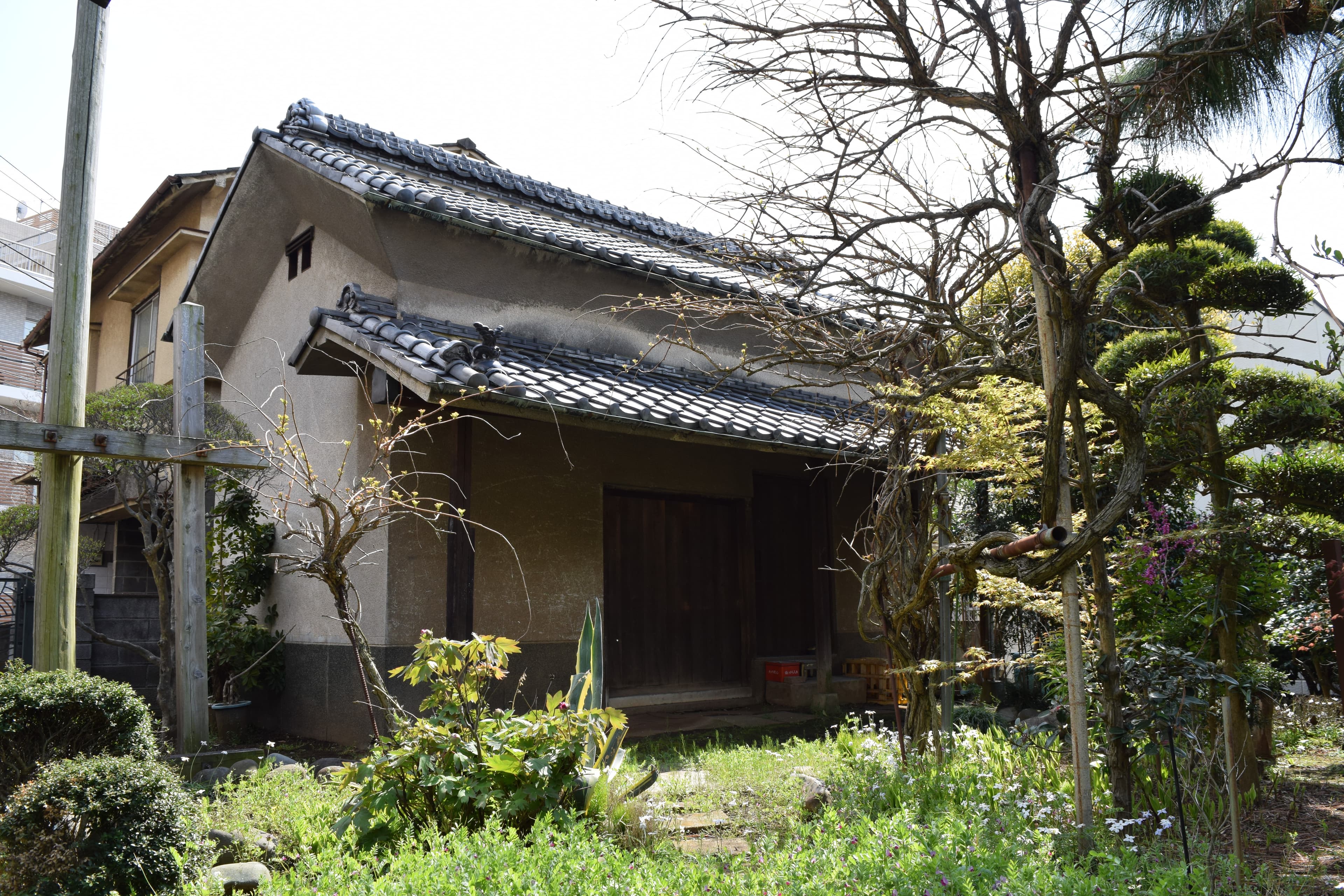 蔵は内部非公開です