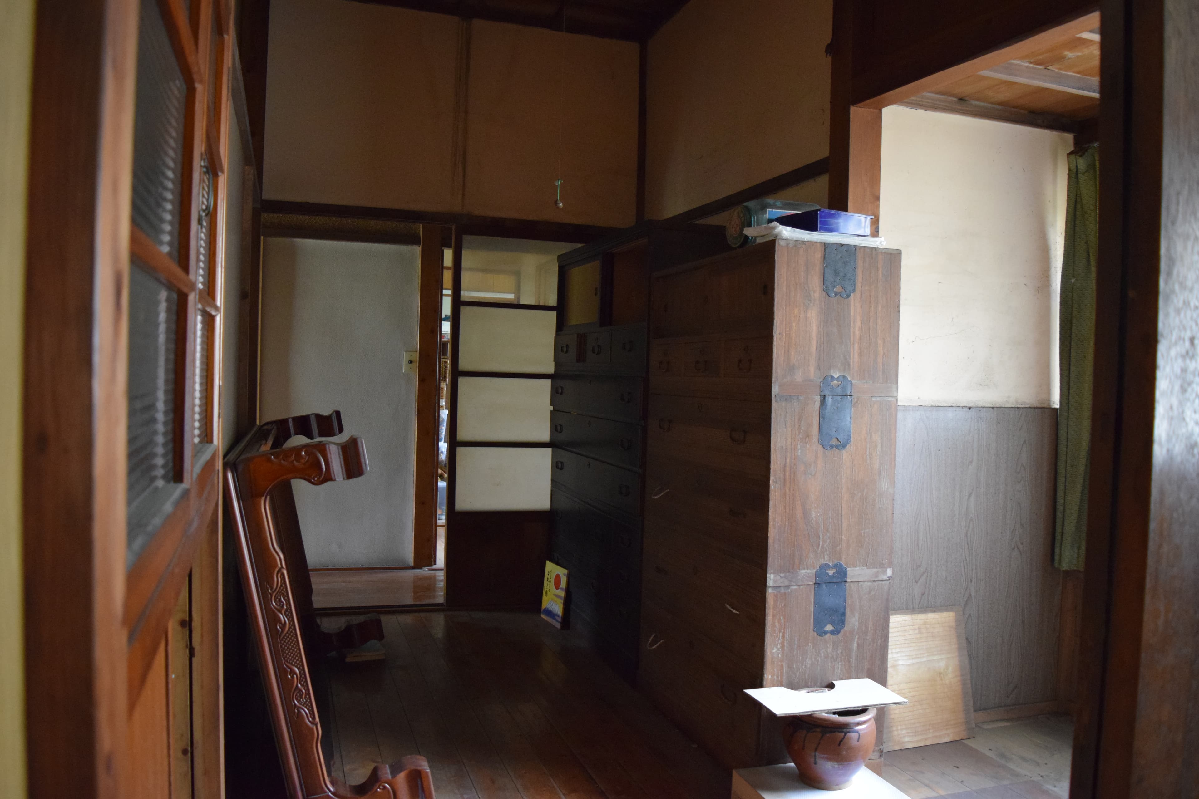 1階 台所につづく納戸 撮影ご希望の際はお問合せください