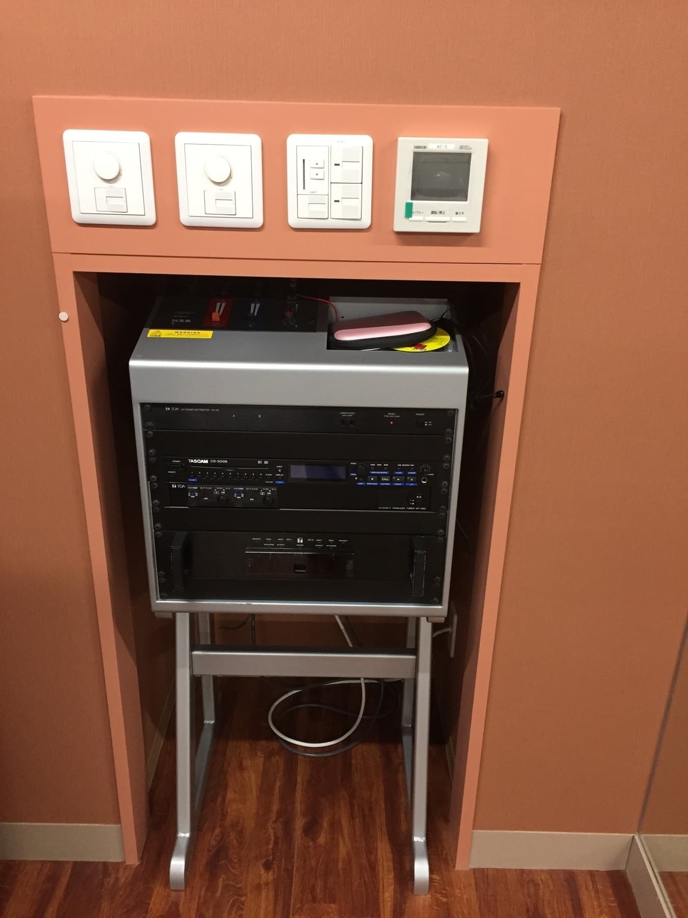 エアコン・CDプレイヤー