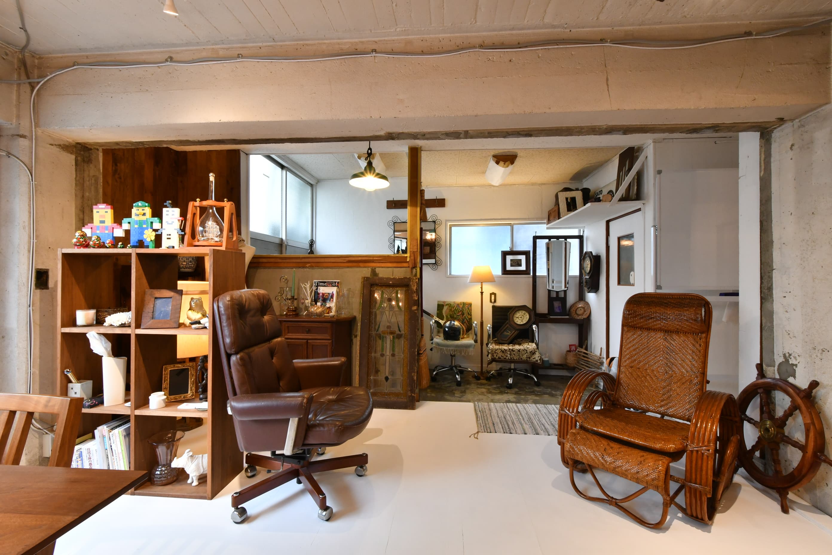 籐のソファもあります。