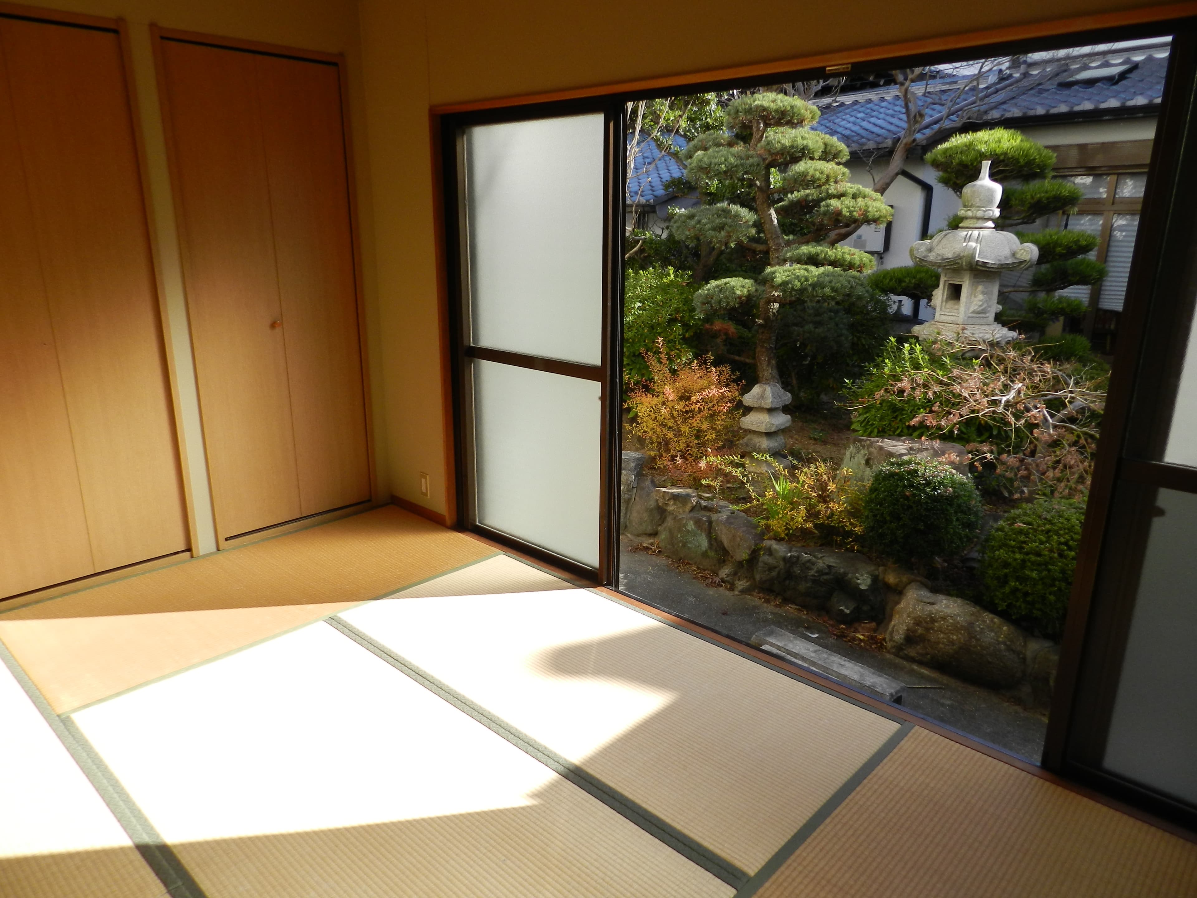 和室は窓を開放してご利用いただくこともできます。