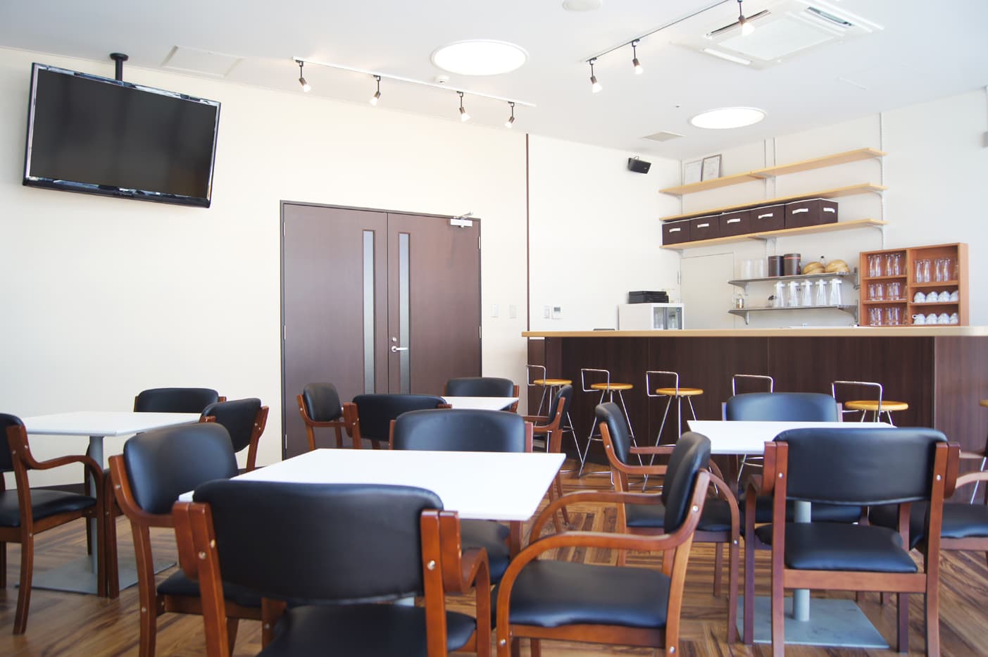 キッチン付のお部屋です!パーティーやその他多目的にご利用いただけます。