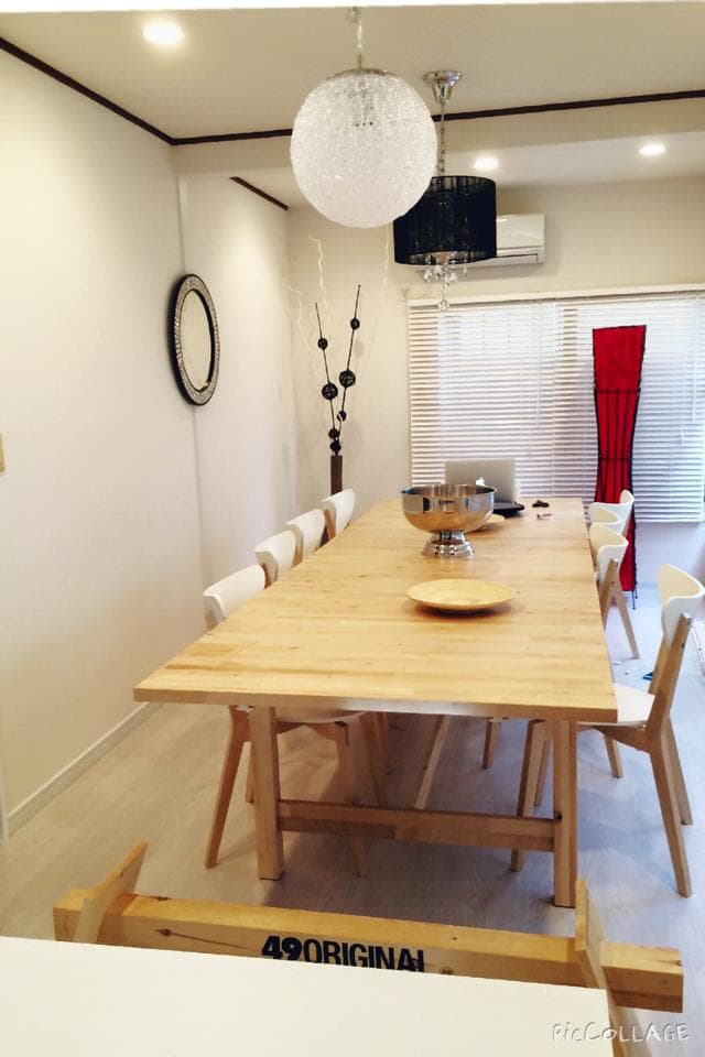 1階のキッチン横にあるダイニングスペースです♪