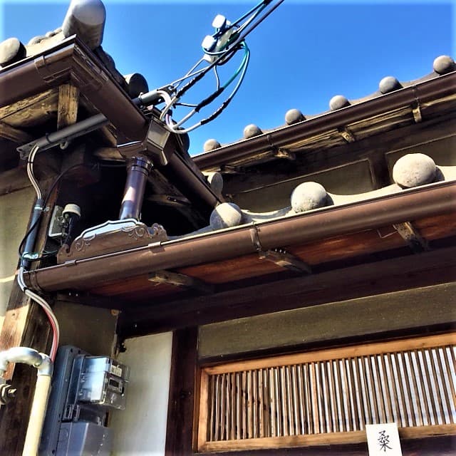 町家レンタルスペース*丸本屋 玄関屋根・とゆ(水撥ねとゆ)工事