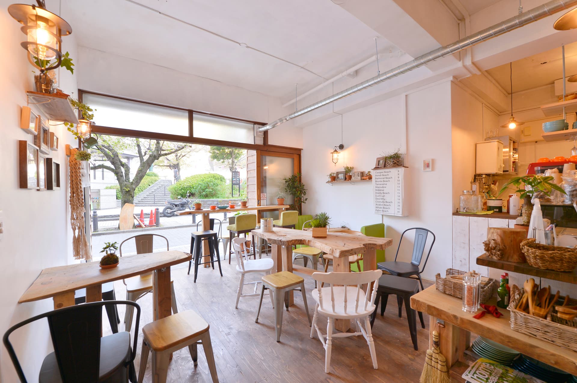 隅田川側カフェ