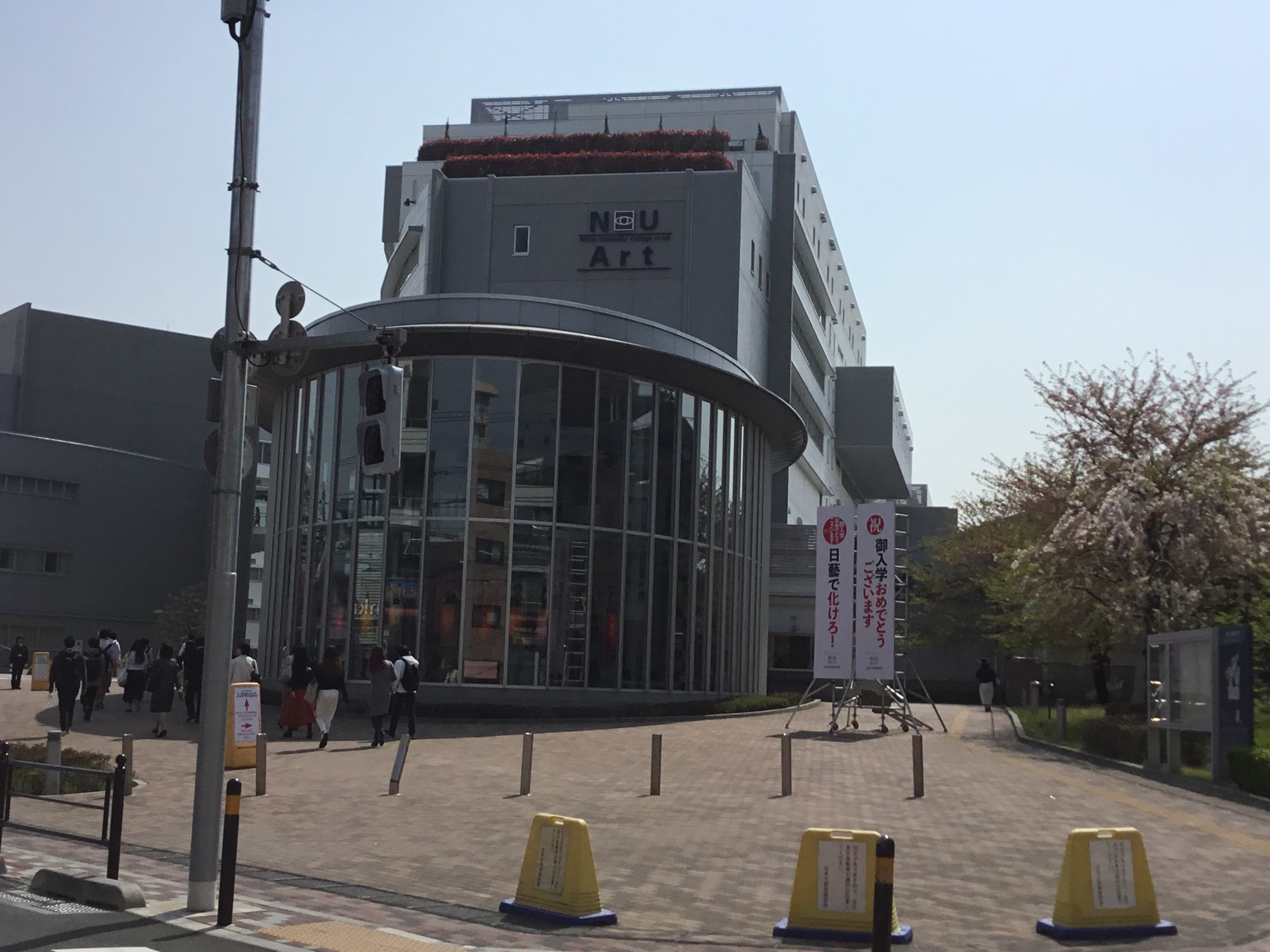 日本大学芸術学部の付近にございます。駅チカで江古田駅からは徒歩30秒!