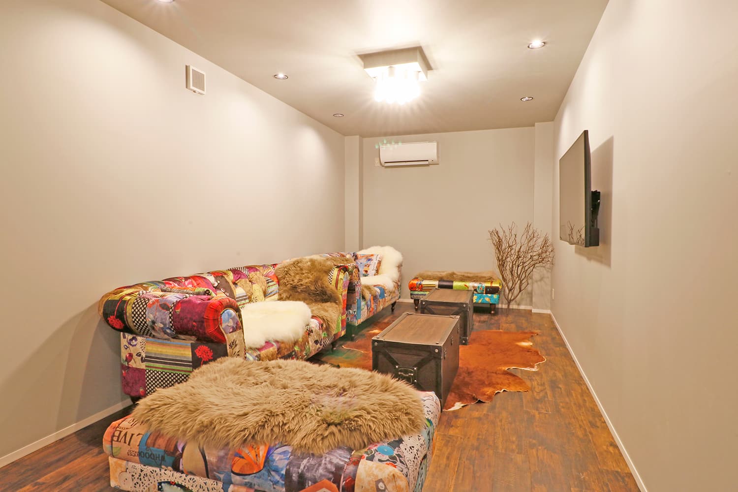 2Fソファエリア※利用には一棟貸しのお申込みが必要です