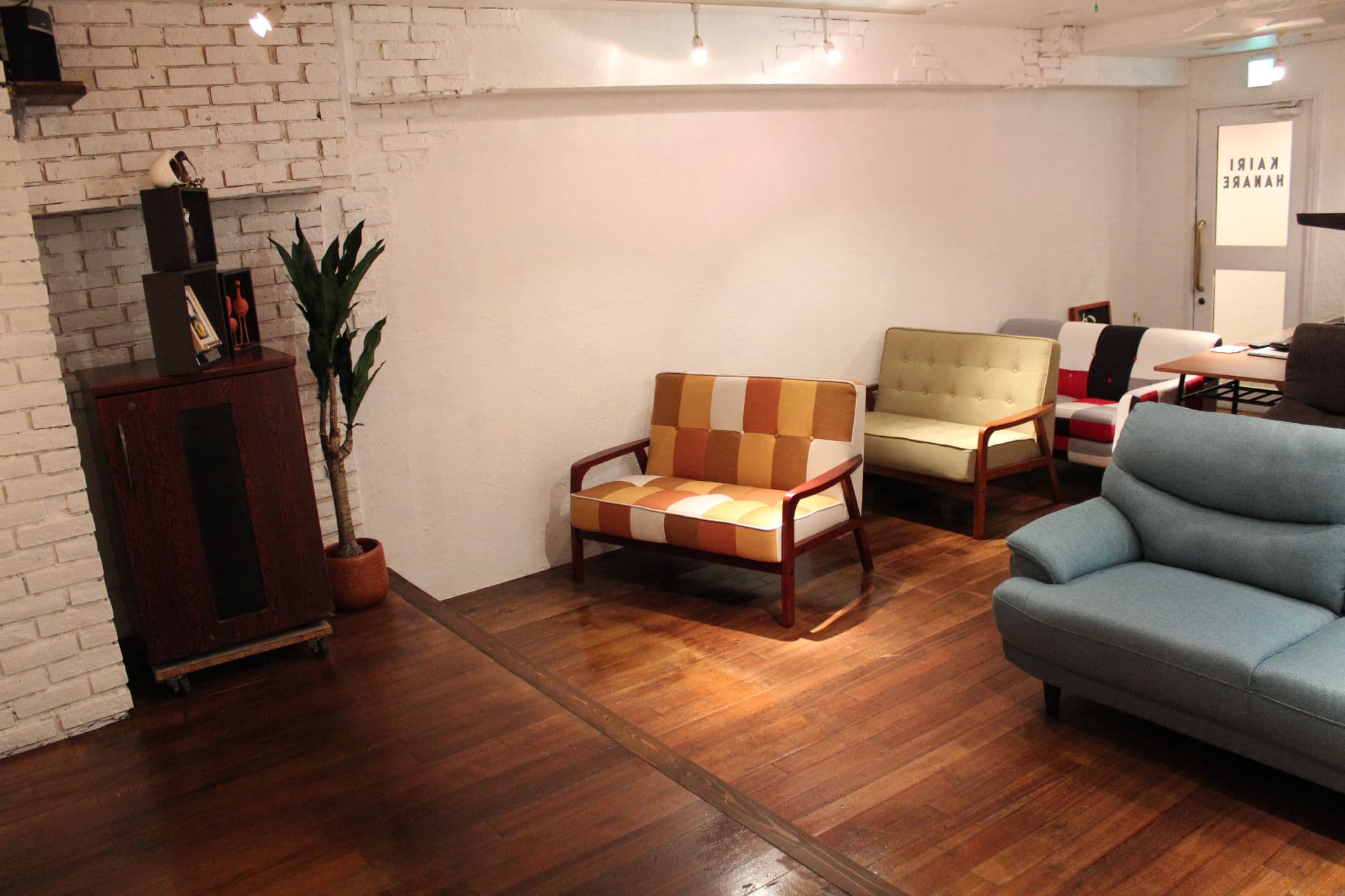 ステージ利用の際は、客席風のレイアウトも可能です。