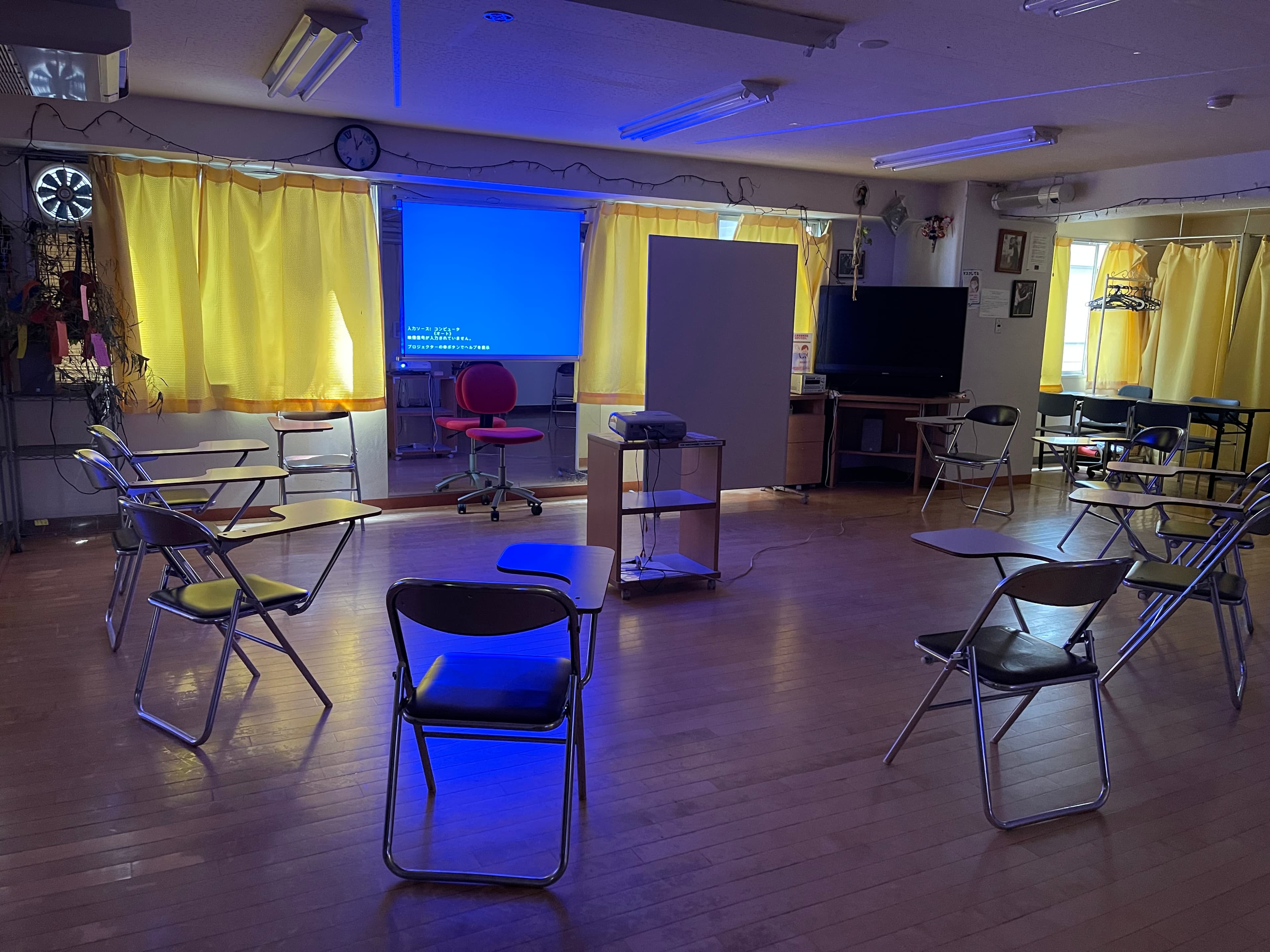 プロジェクター