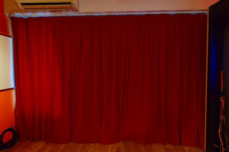 カーテン(真紅)