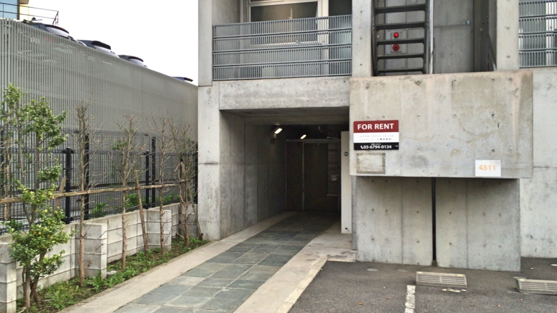 マンション入り口