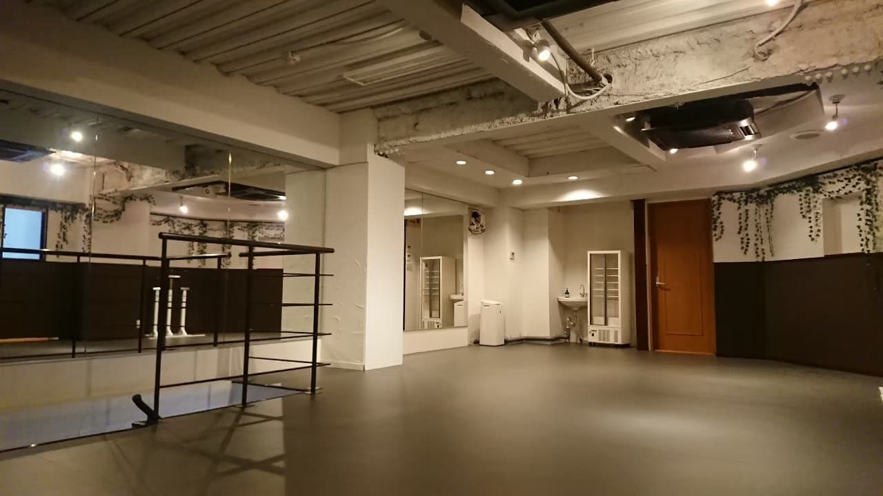 ヨガマット無料貸出もあります。