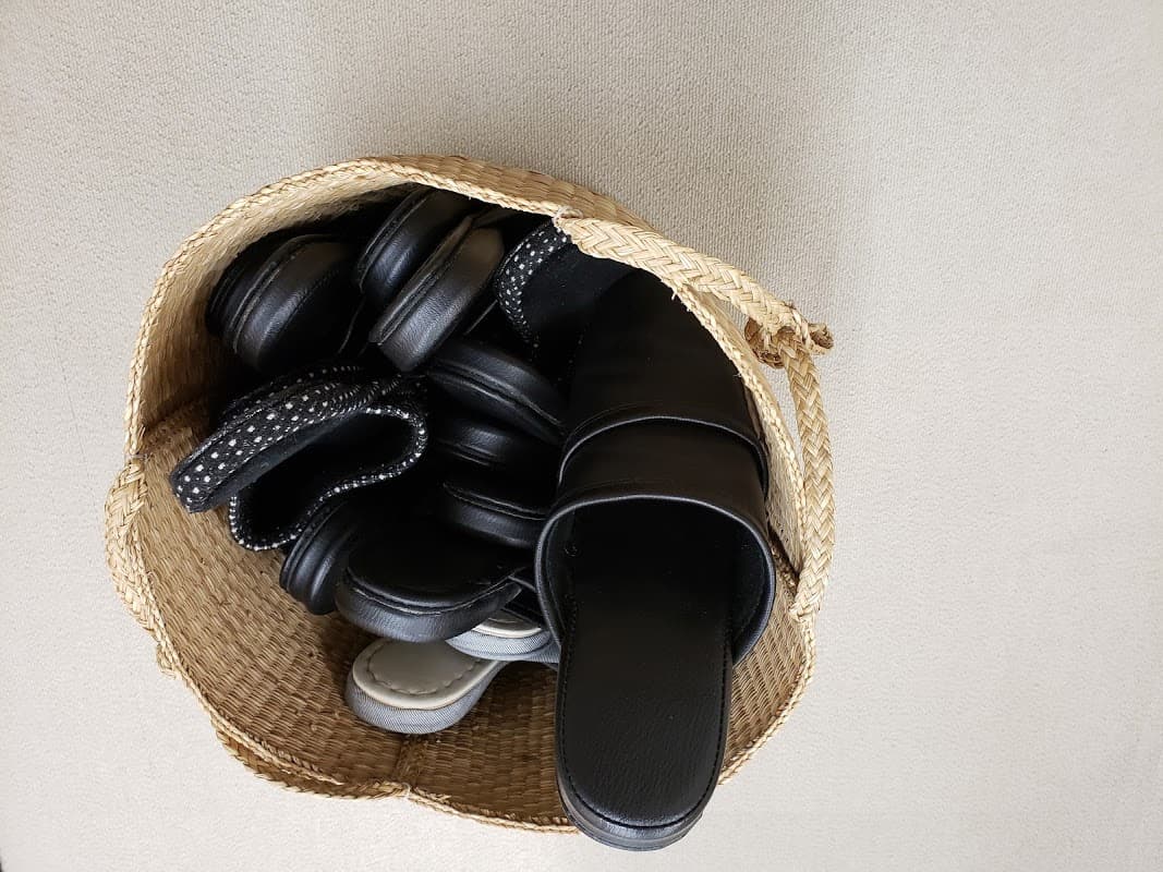 スリッパ |飯田橋駅徒歩5分|少人数&完全貸切の、貸会議室・多目的レンタルスペース Sabori 24時間