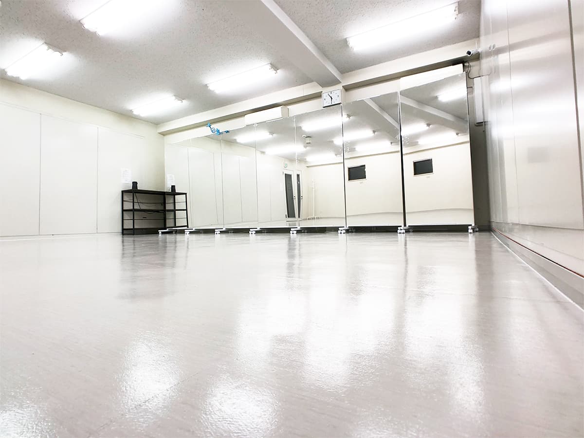 床材リノリューム+防振ゴム