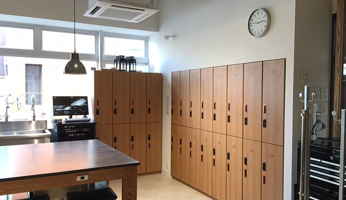 ロッカーは24台使用できます。