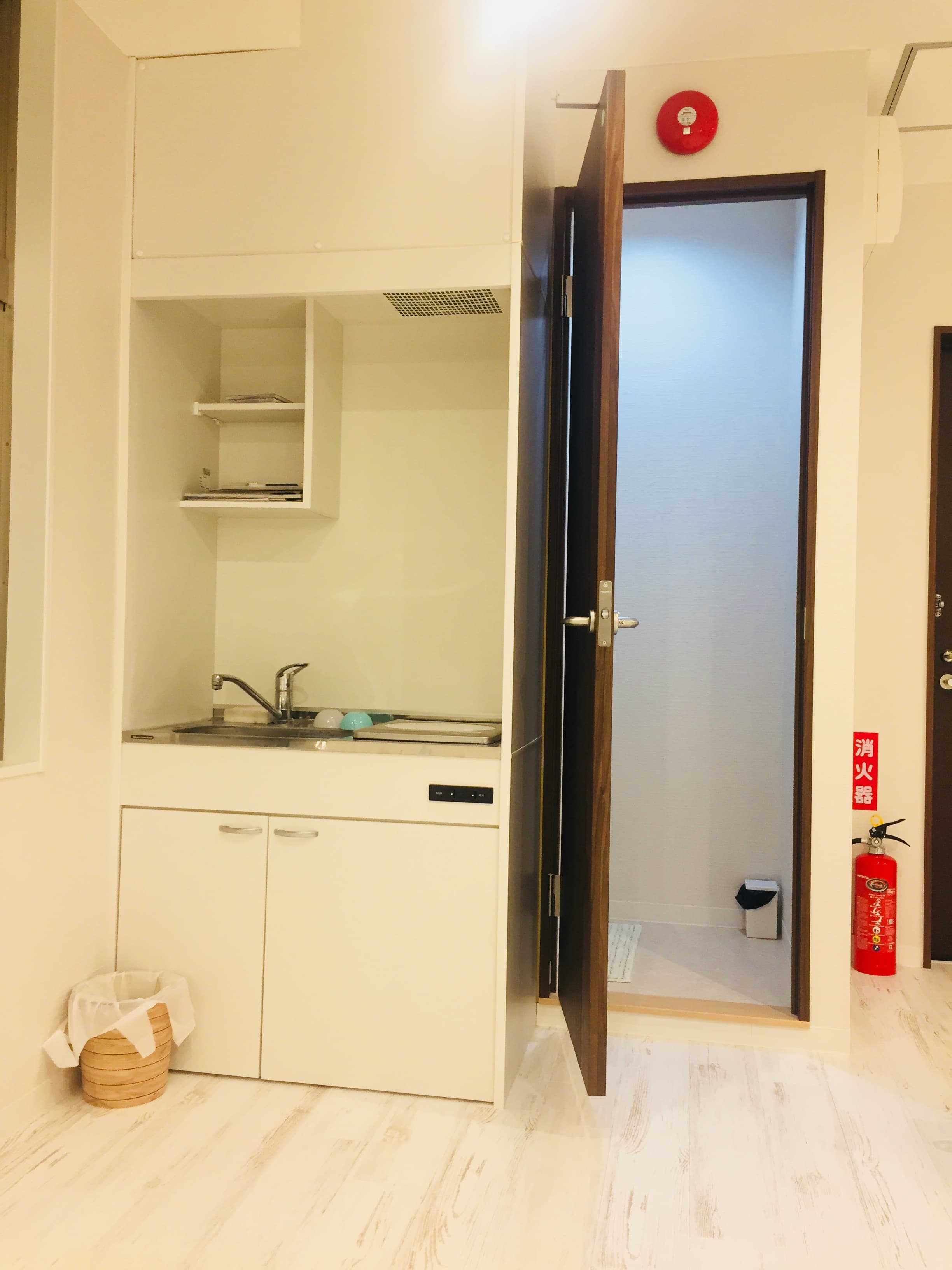 スタジオ内のシンク・トイレ