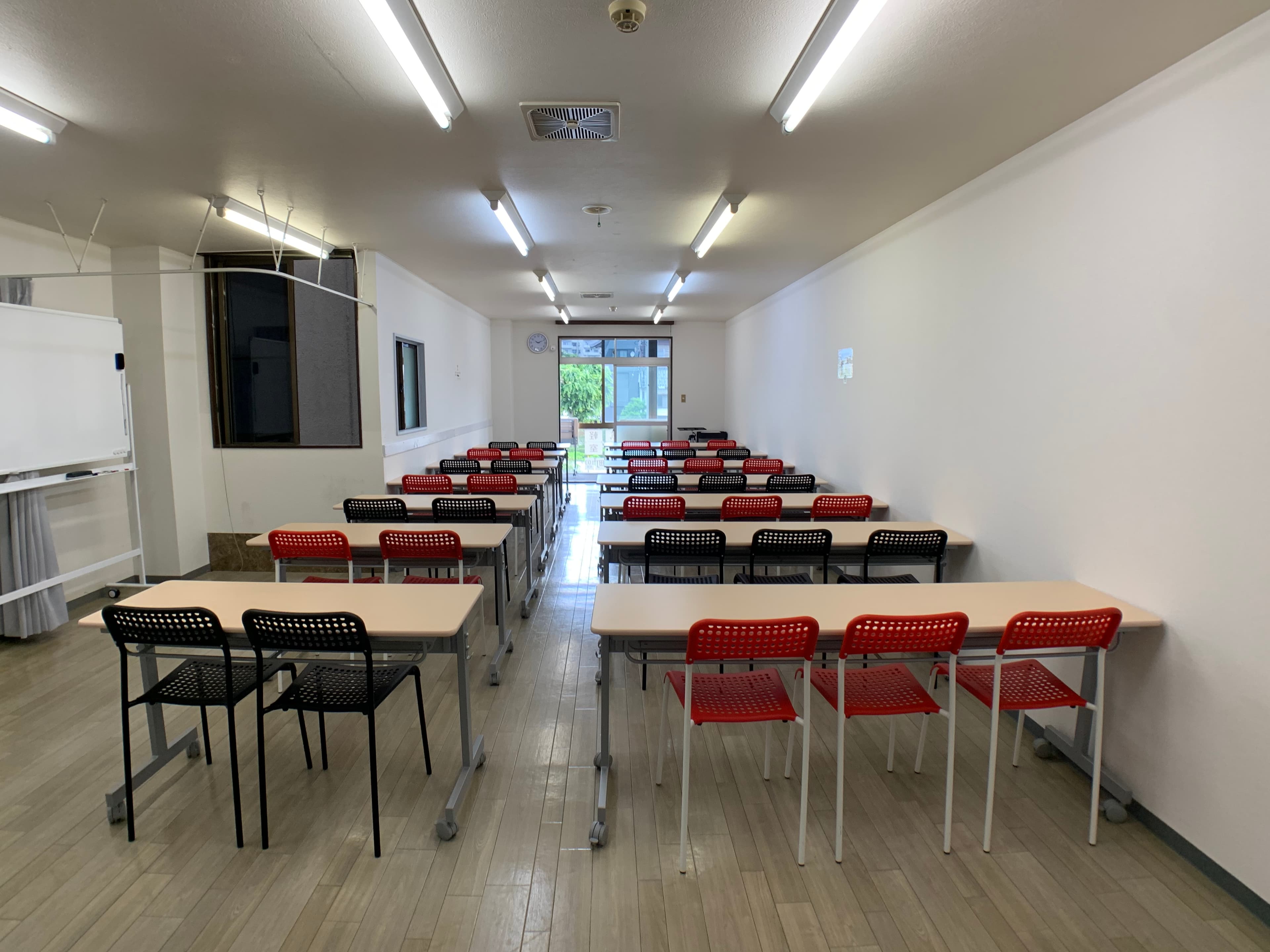 手前・入口側から見た全体像です