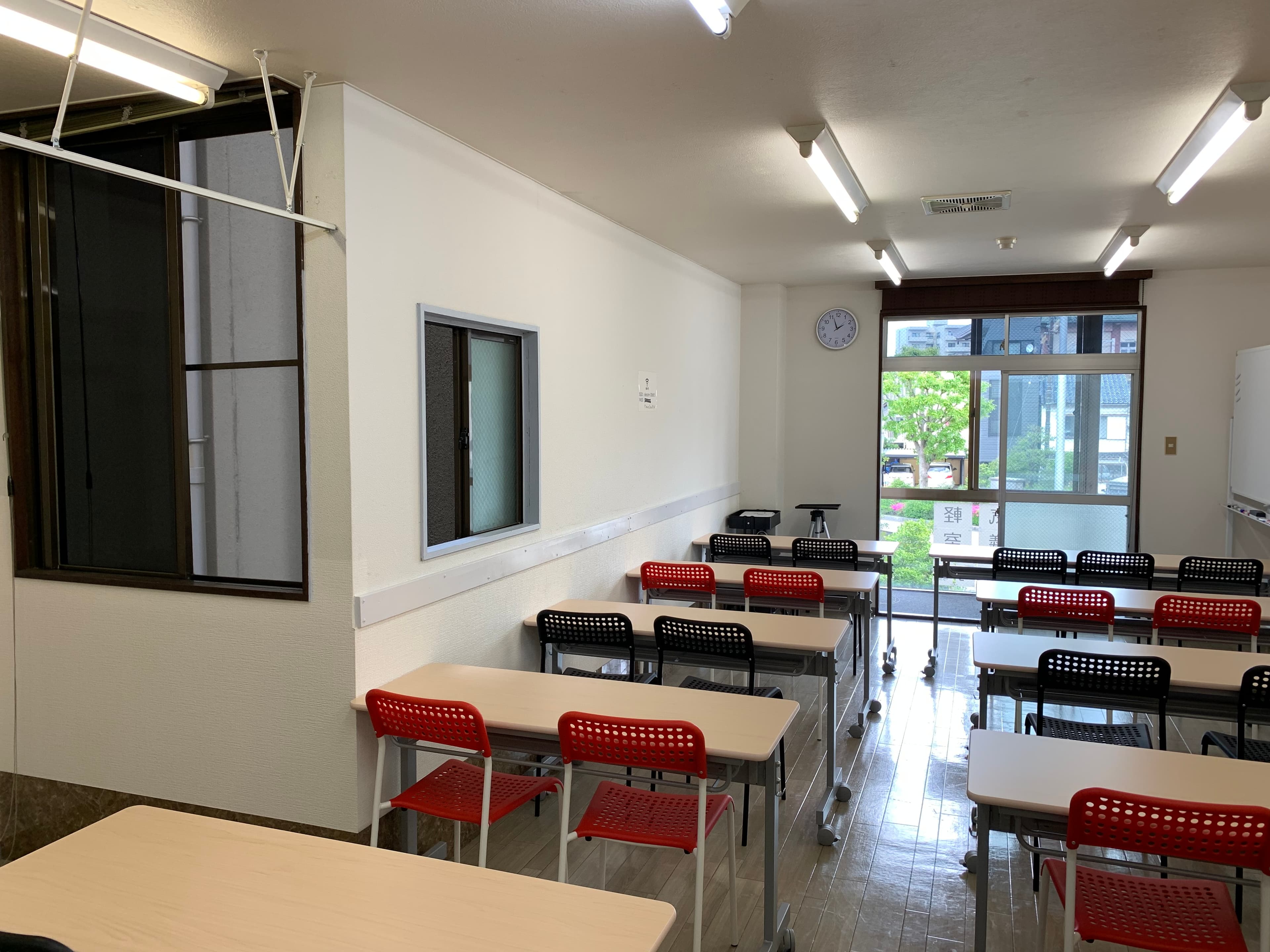 窓が3か所あり、空気の入れ替えができます