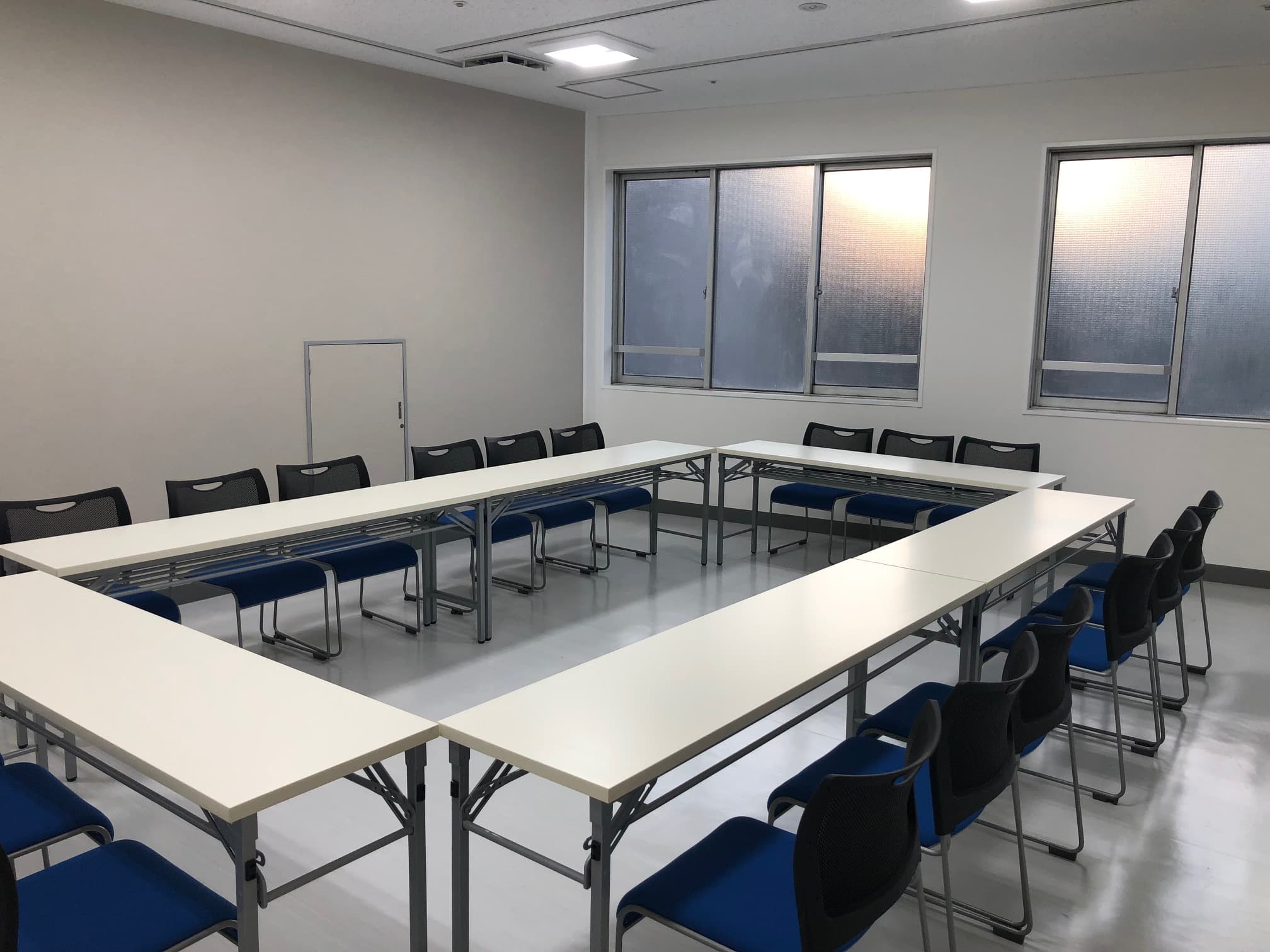 ロの字型 18名様