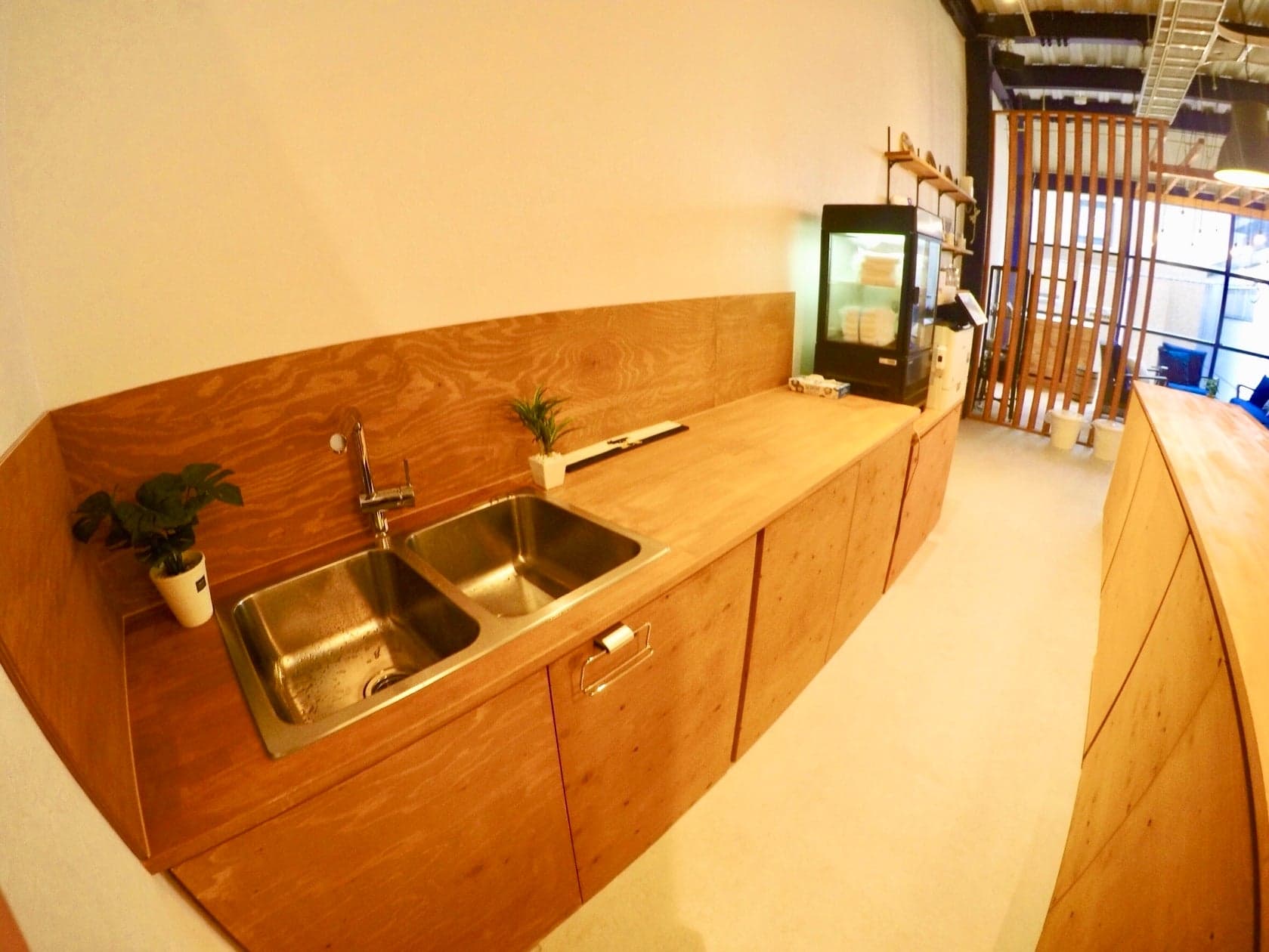 こちらのキッチンで調理も可能