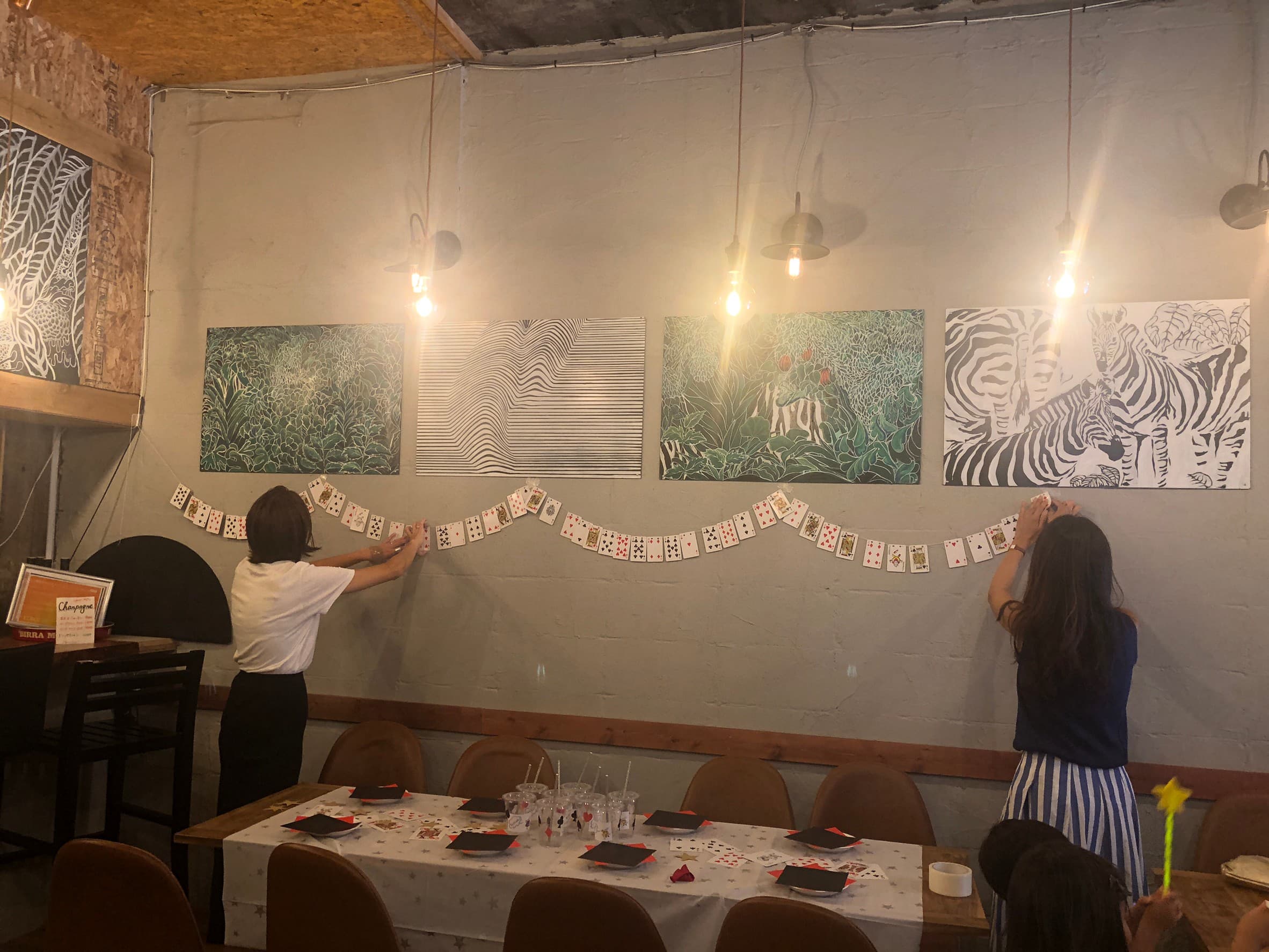 パーティー準備中。装飾なども自由にして頂けます。