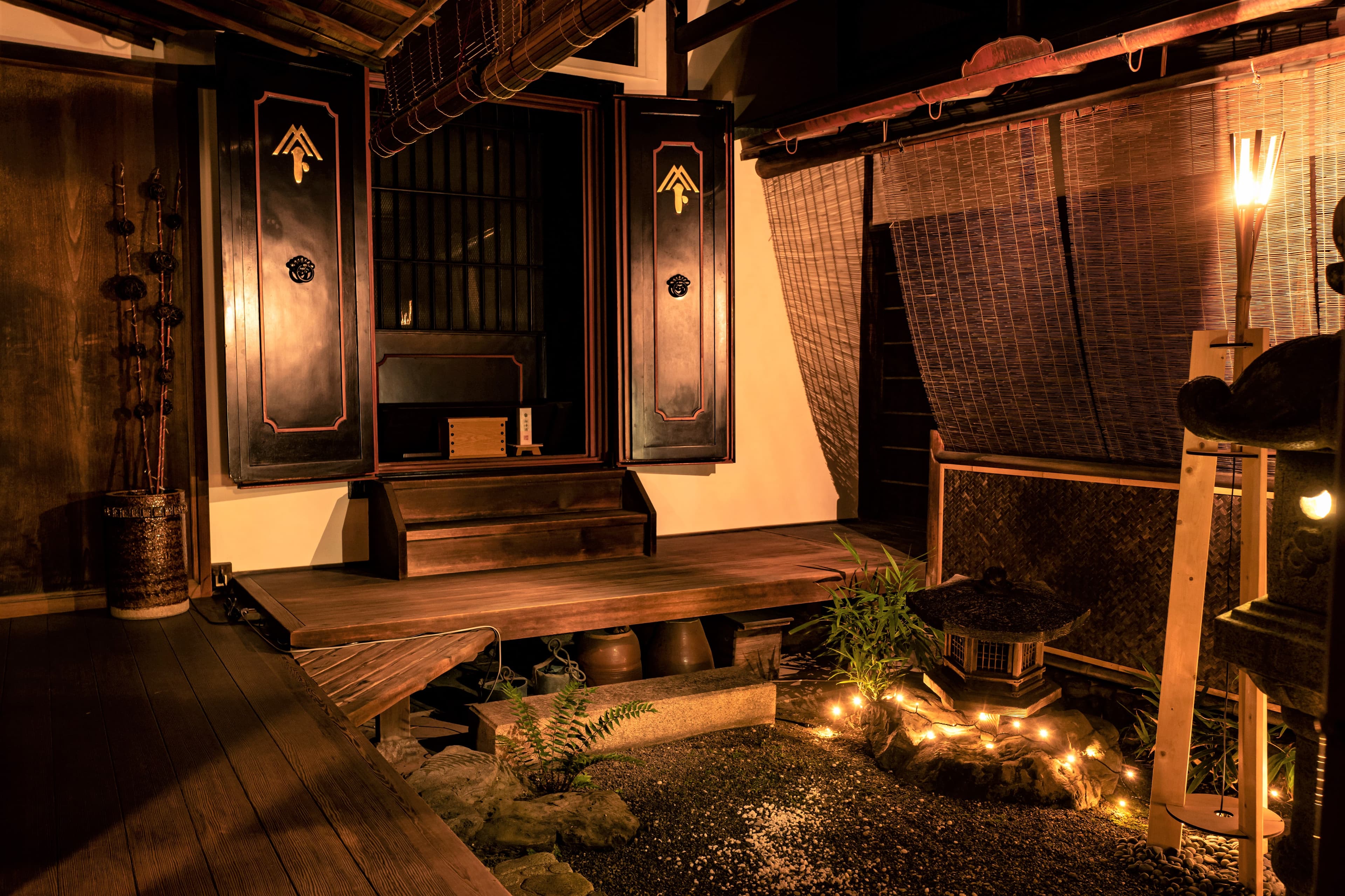 宝蔵のライトアップの様子