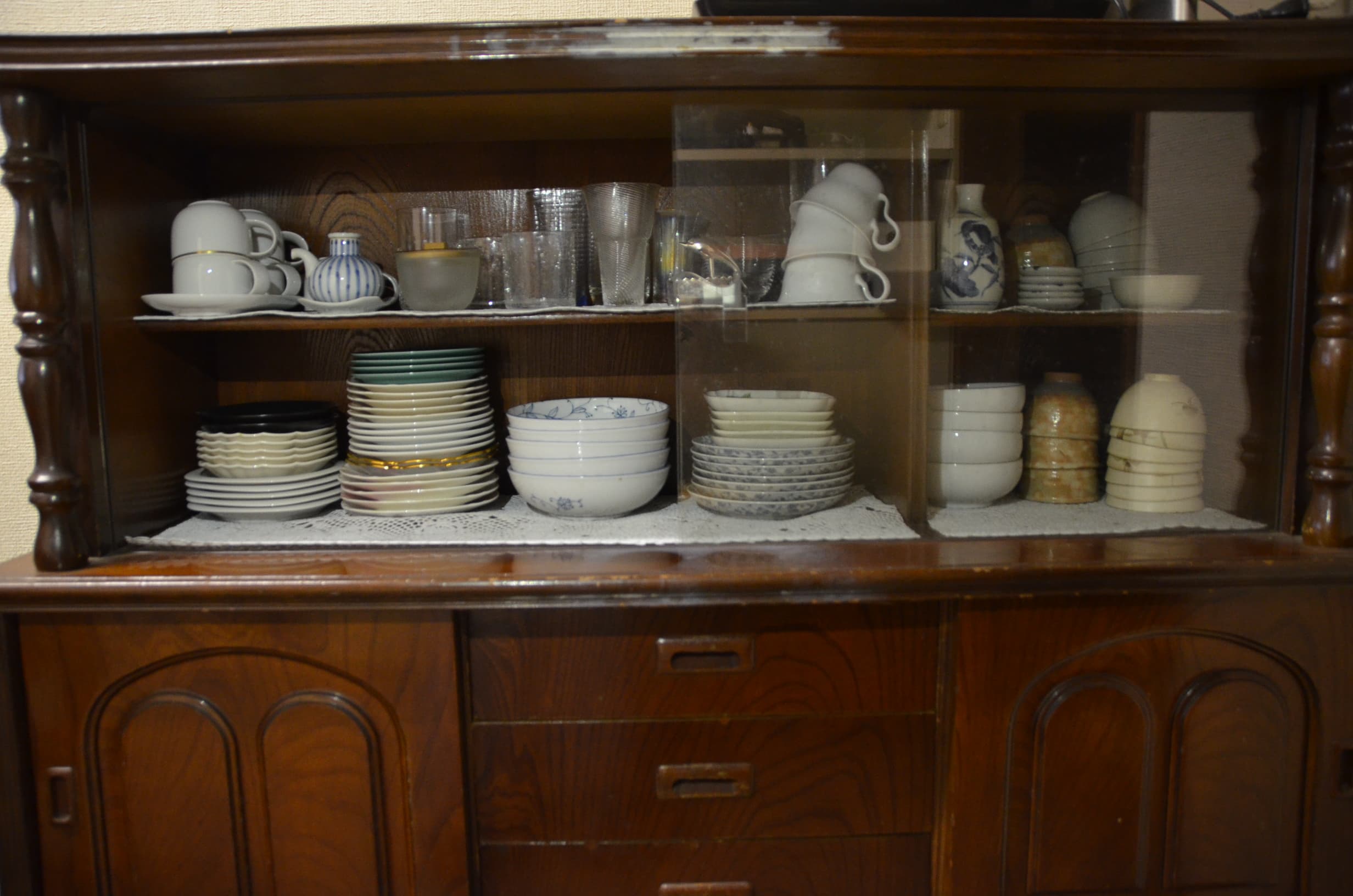 食器類(コーヒーカップ、グラス、湯呑茶碗、皿)ございます。(数に限りございますので、事前にお問い合わせ下さい。)