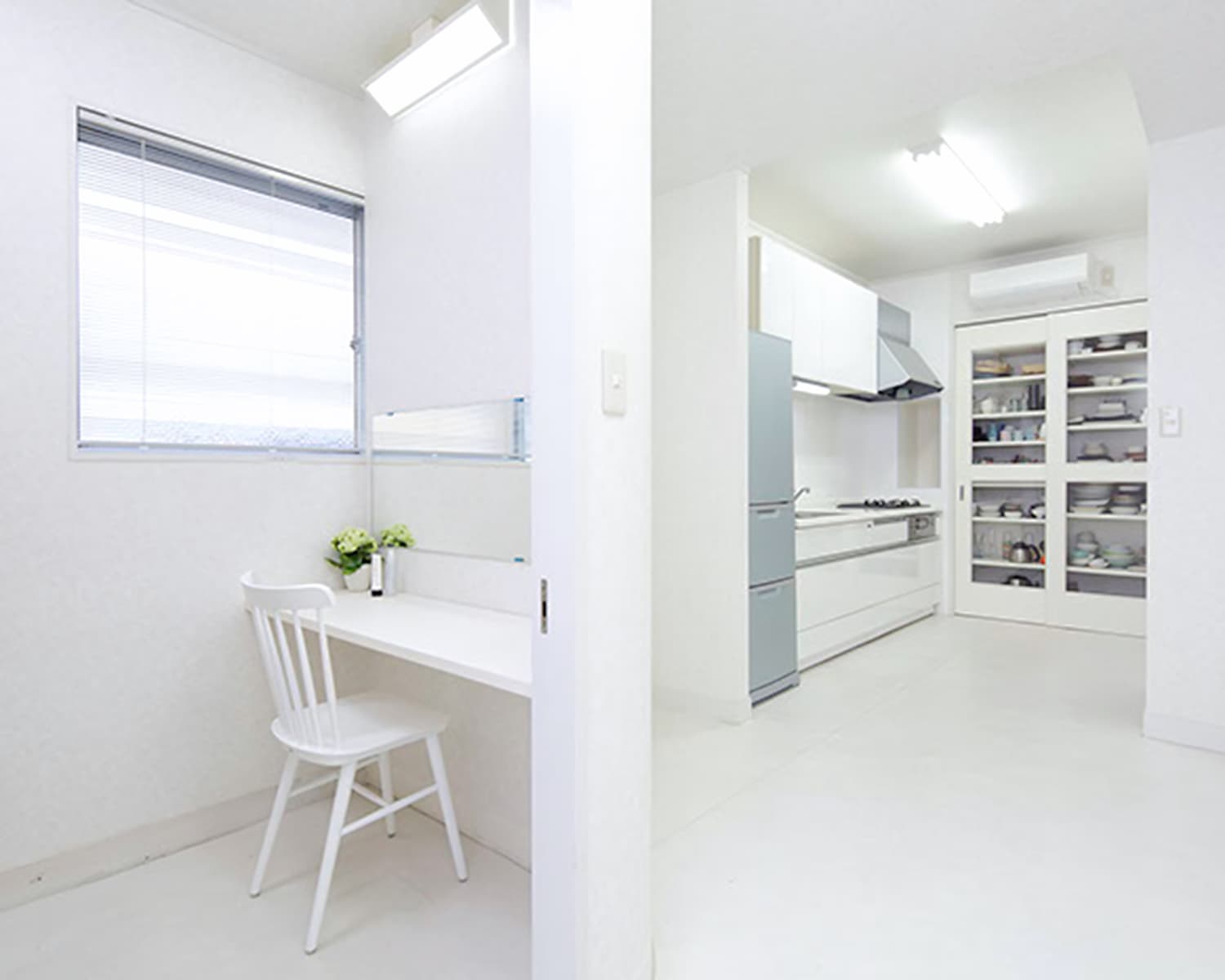 メイクルーム 撮影スタジオを出てすぐの所にメイクルームも完備。