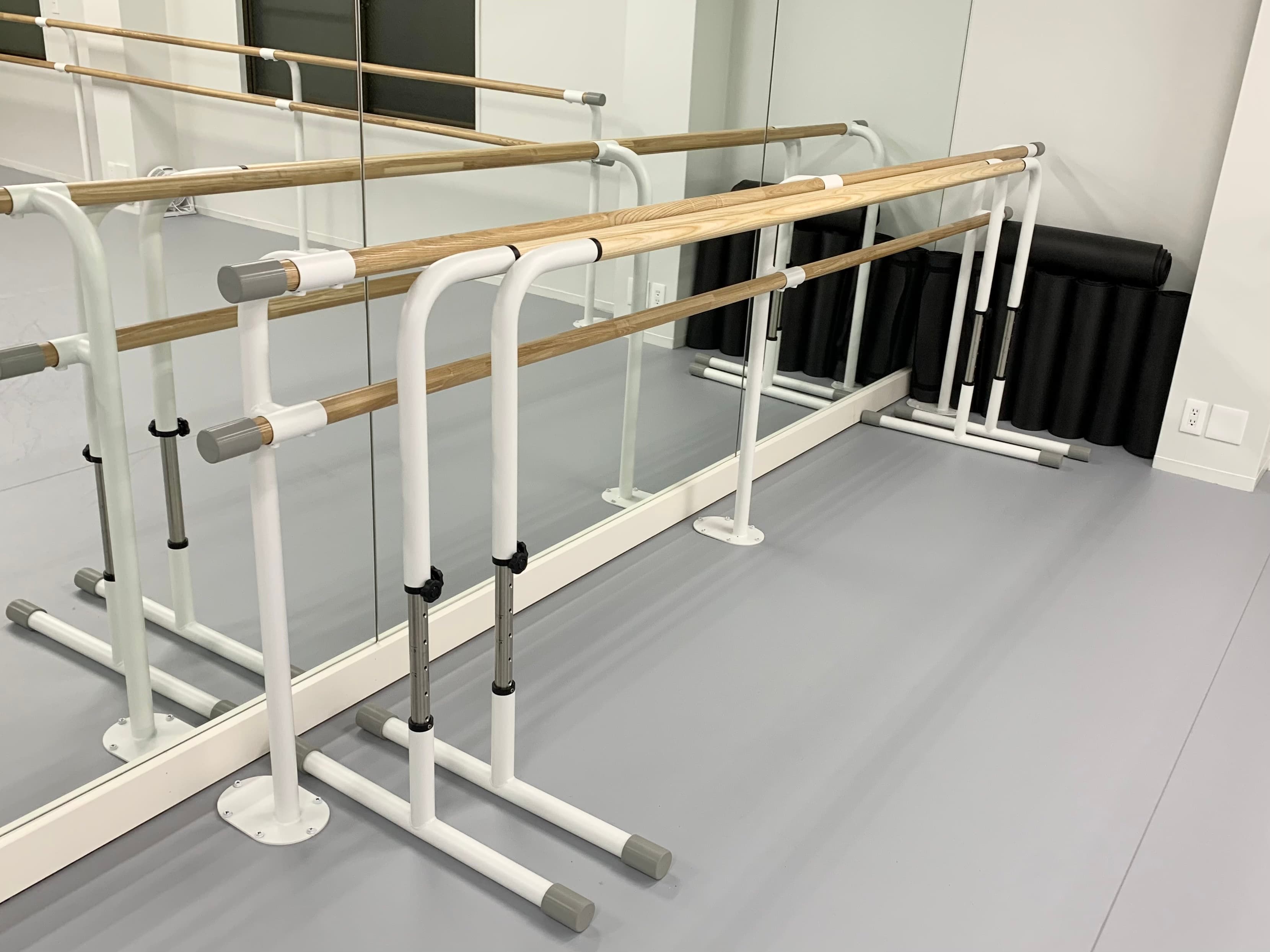 移動式バー(高さ調整可能)・ヨガマット