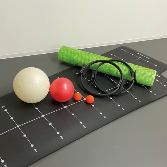 Wi-Fi、フィットネス用品、音響設備、パワーラック等のトレーニング設備など、すべて無料でご利用いただけます。