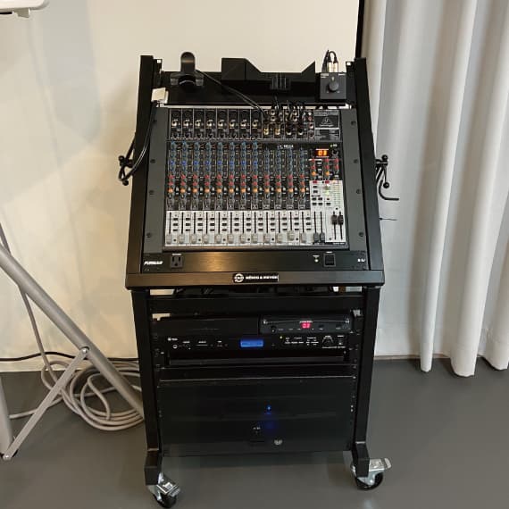 Wi-Fi、フィットネス用品、音響設備、パワーラック等のトレーニング設備など、すべて無料でご利用いただけます。