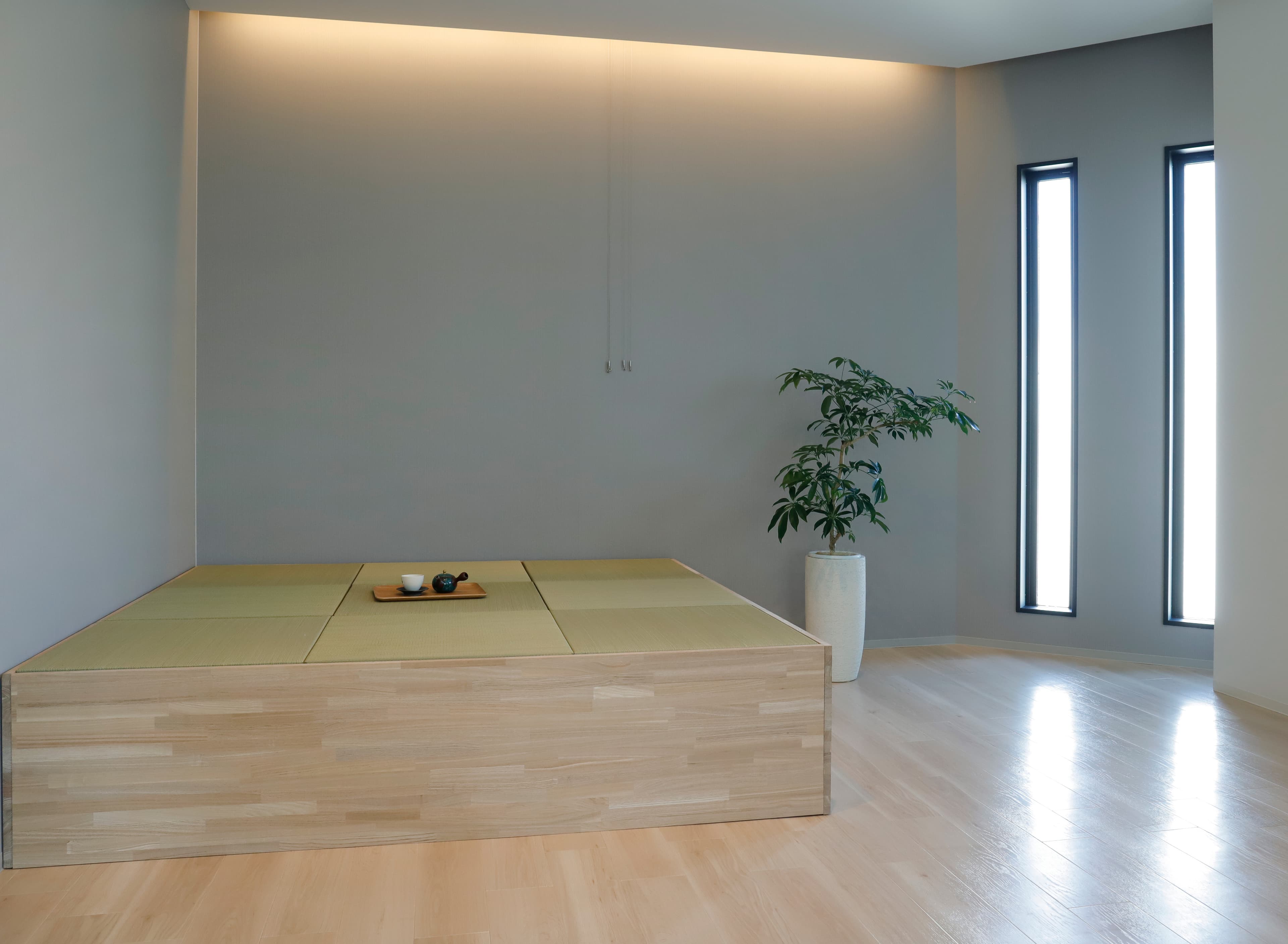 ベッドのマットレス、ヘッドボードを取り除くと 小上がり(畳)に早変わり。 和のシーンも撮影頂けます。