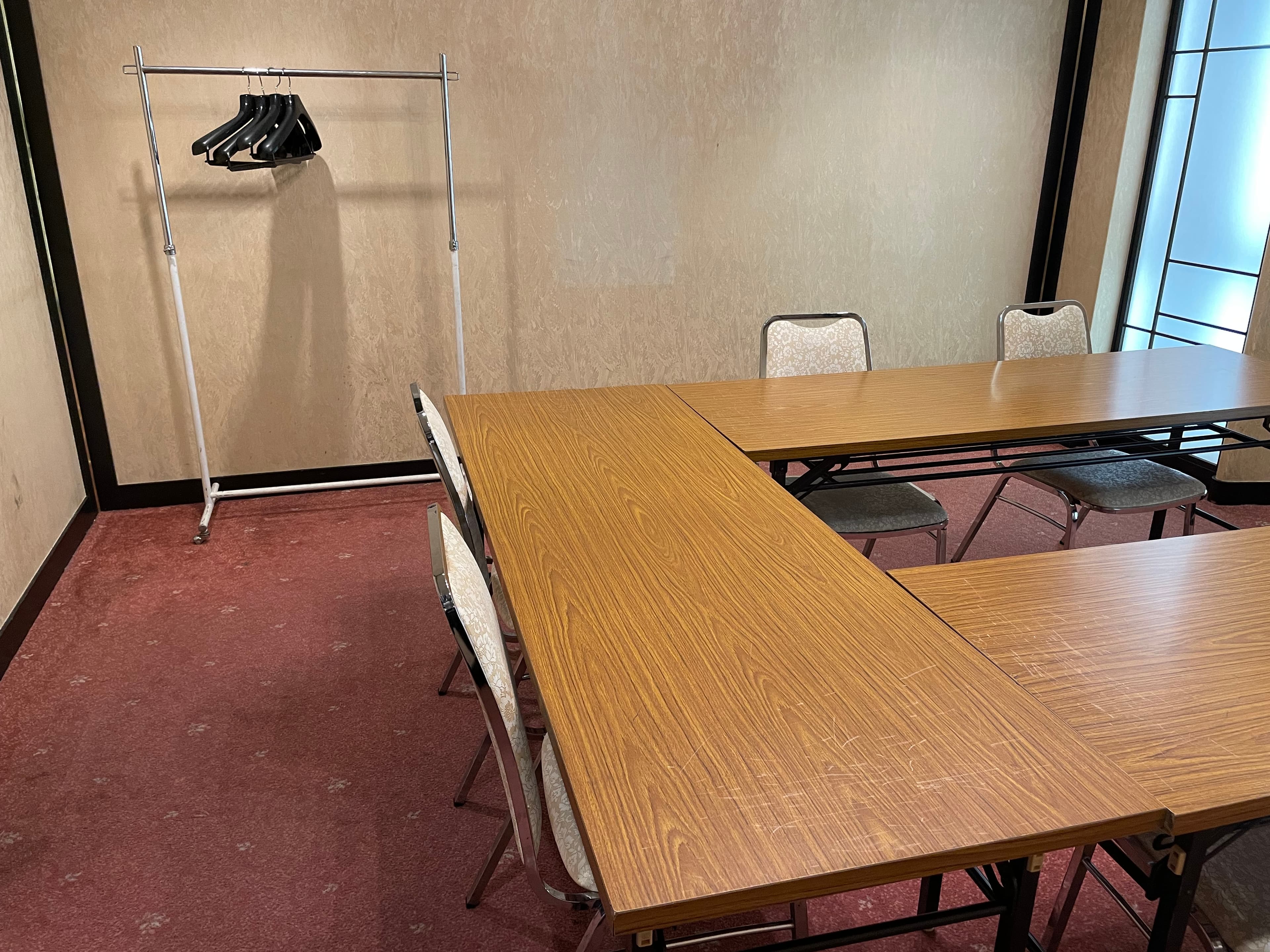 一間机でノートパソコンを広げても楽々~!!