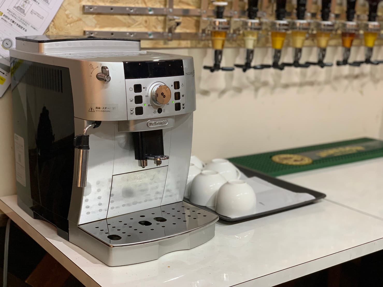 コーヒーメーカーによる淹れ立てコーヒーをどうぞ!!