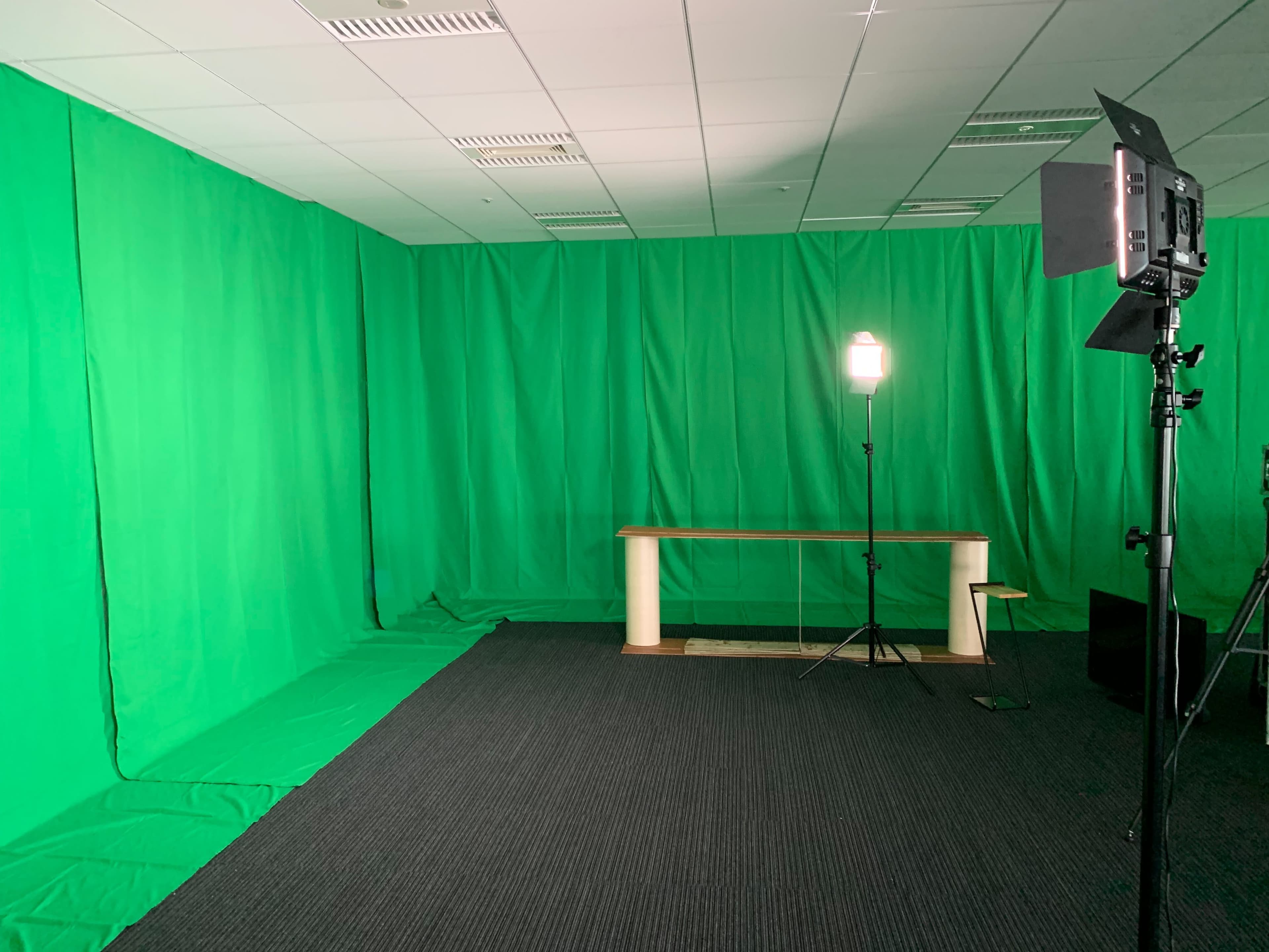 横からみるとこんな感じ。